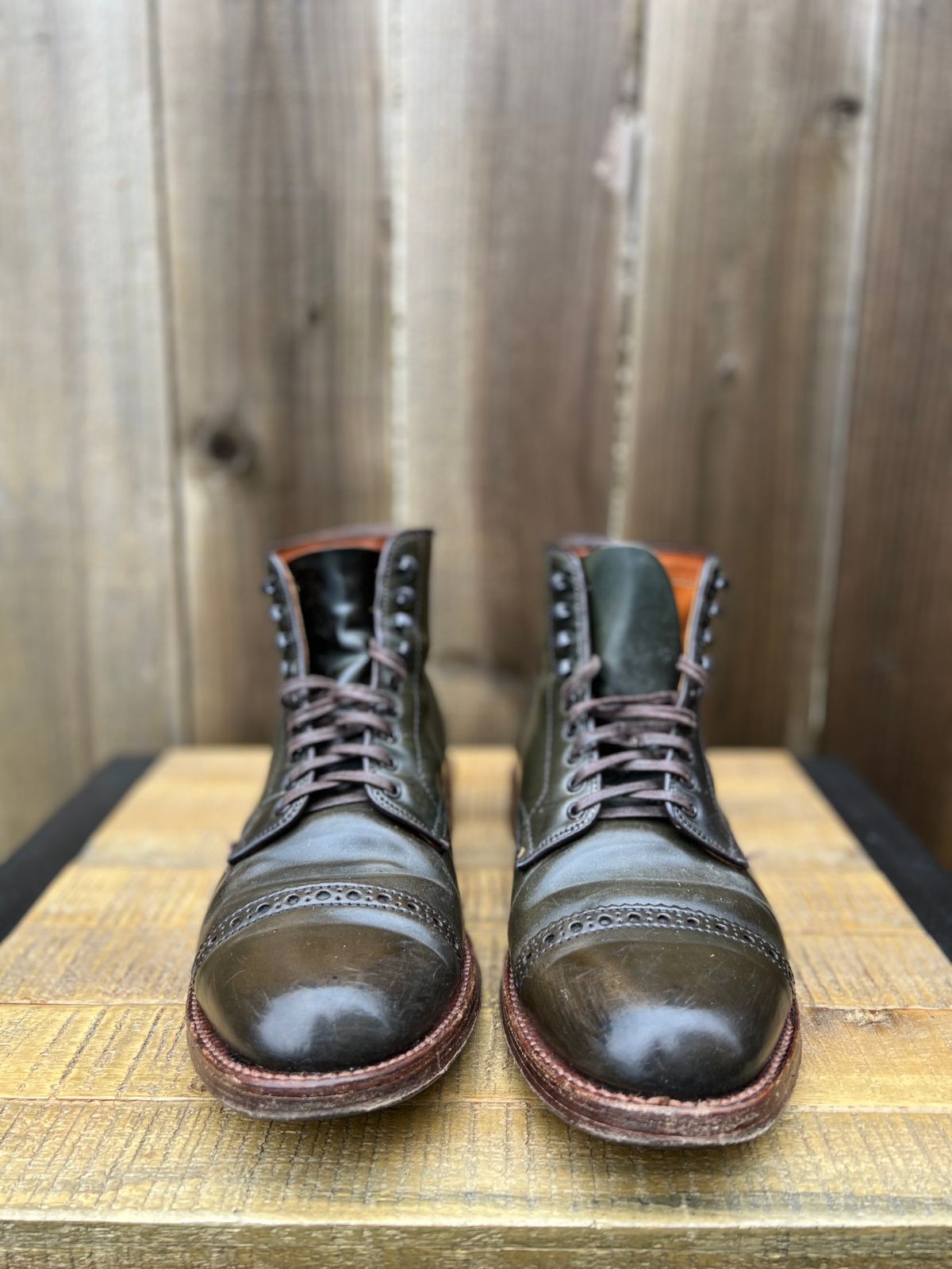 Photo by JupiterIsBeautiful on March 4, 2023 of the Alden Perforated Cap Toe Boot in Horween Old Bronze Shell Cordovan.