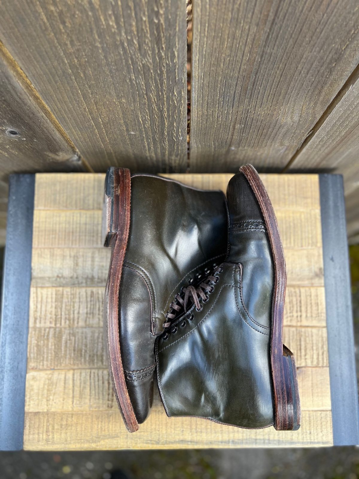 Photo by JupiterIsBeautiful on April 3, 2023 of the Alden Perforated Cap Toe Boot in Horween Old Bronze Shell Cordovan.