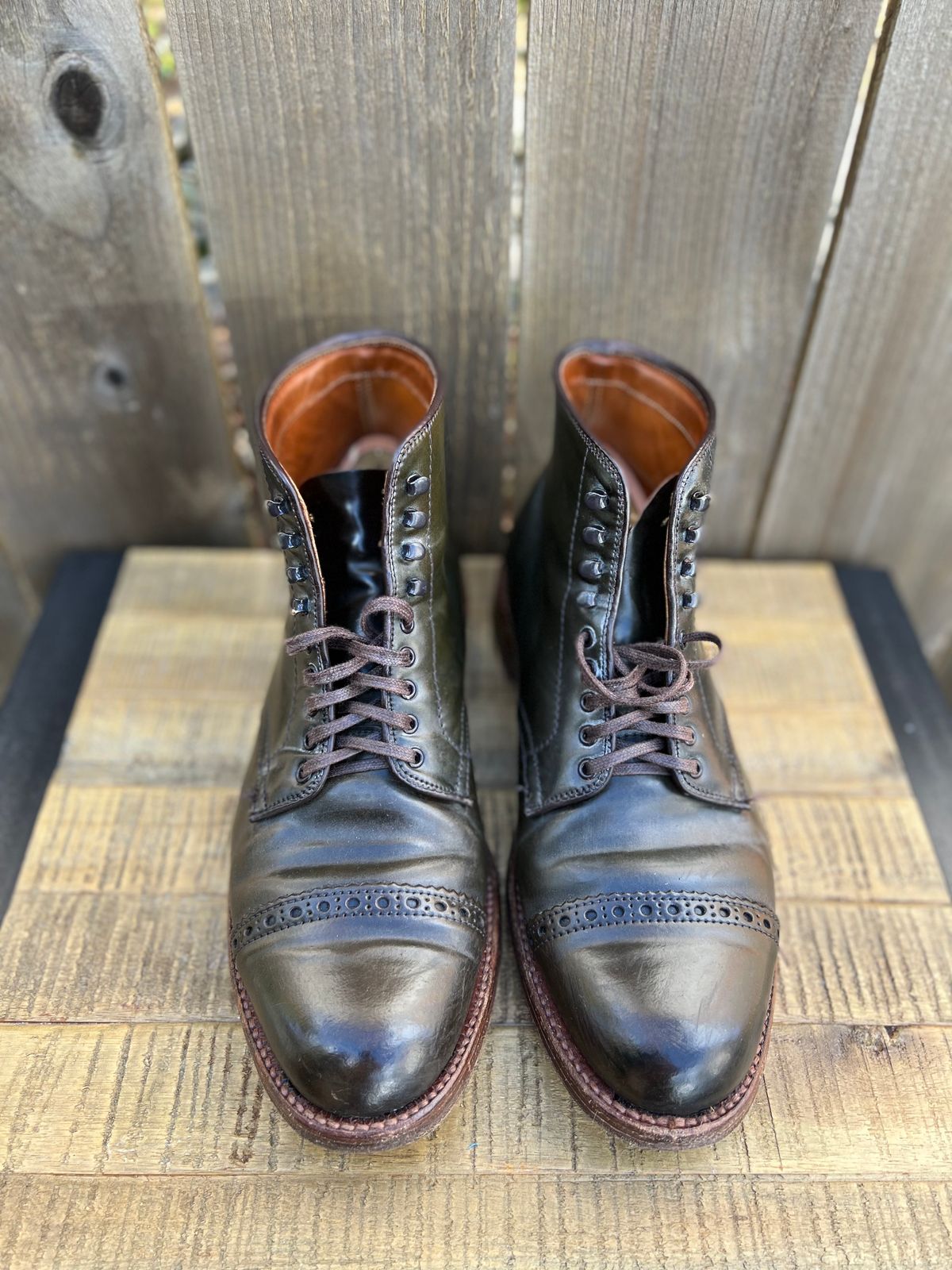 Photo by JupiterIsBeautiful on April 3, 2023 of the Alden Perforated Cap Toe Boot in Horween Old Bronze Shell Cordovan.