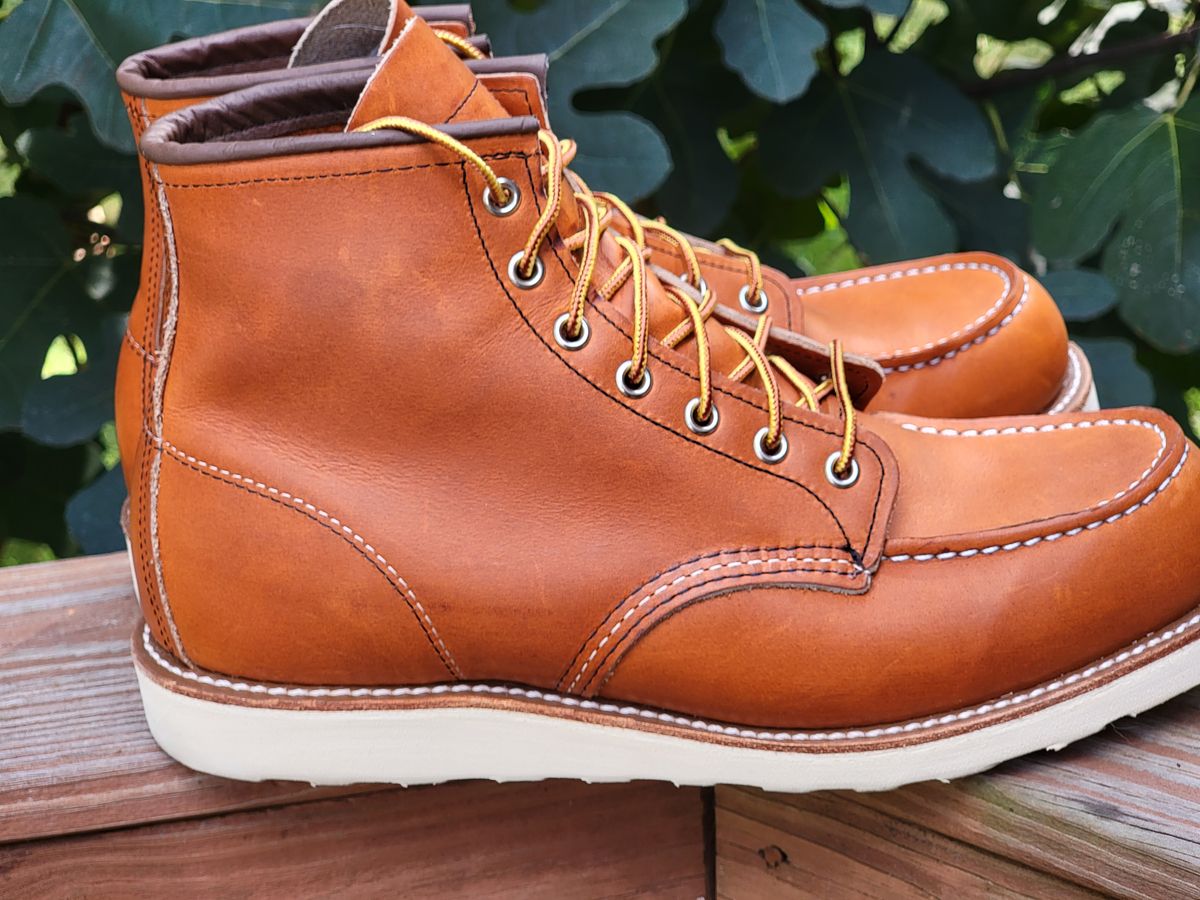 Photo by wwshehan on October 3, 2023 of the Red Wing 6-Inch Classic Moc in S.B. Foot Oro Legacy.