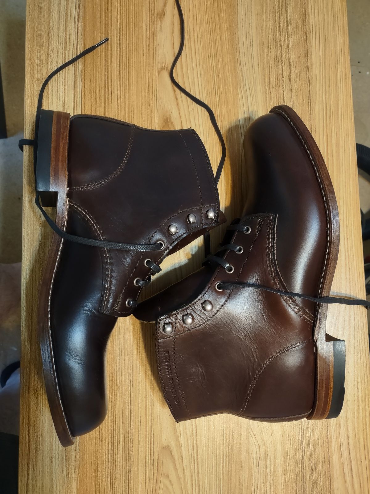 Photo by professorsartorial on October 1, 2023 of the Wolverine 1000 Mile Plain-Toe Boot in Horween Brown Chromexcel.