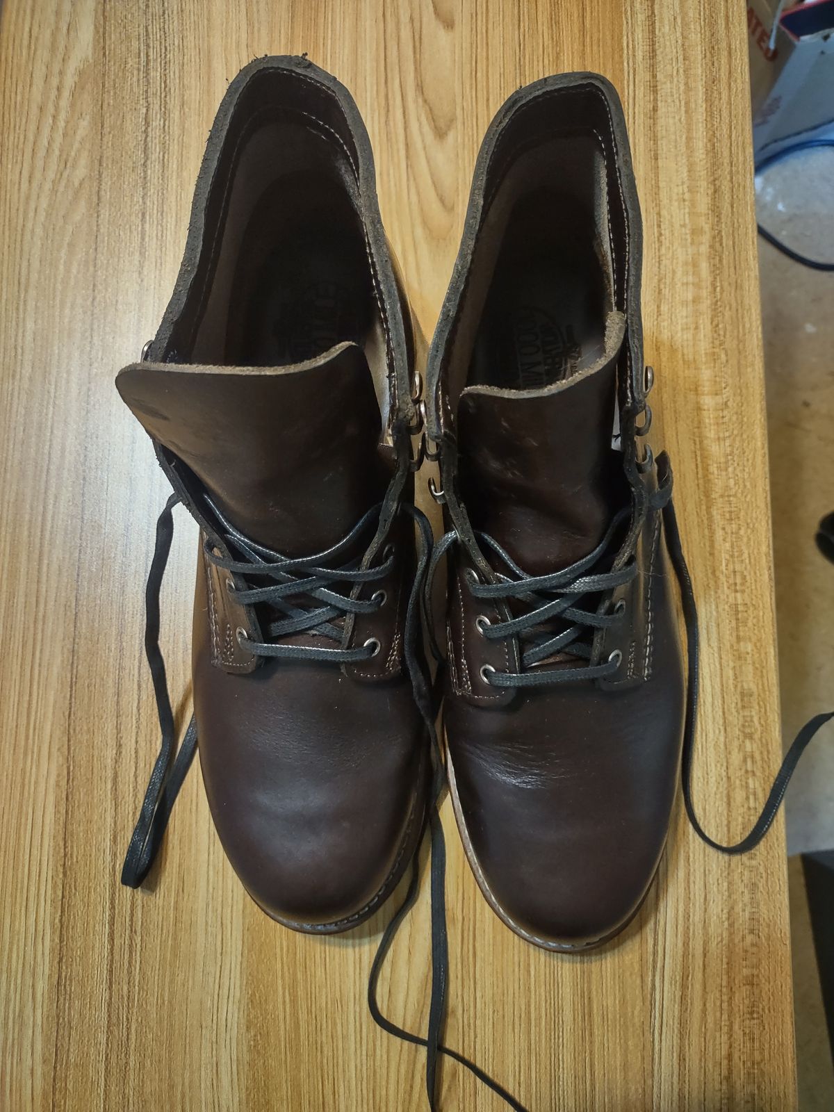 Photo by professorsartorial on October 1, 2023 of the Wolverine 1000 Mile Plain-Toe Boot in Horween Brown Chromexcel.