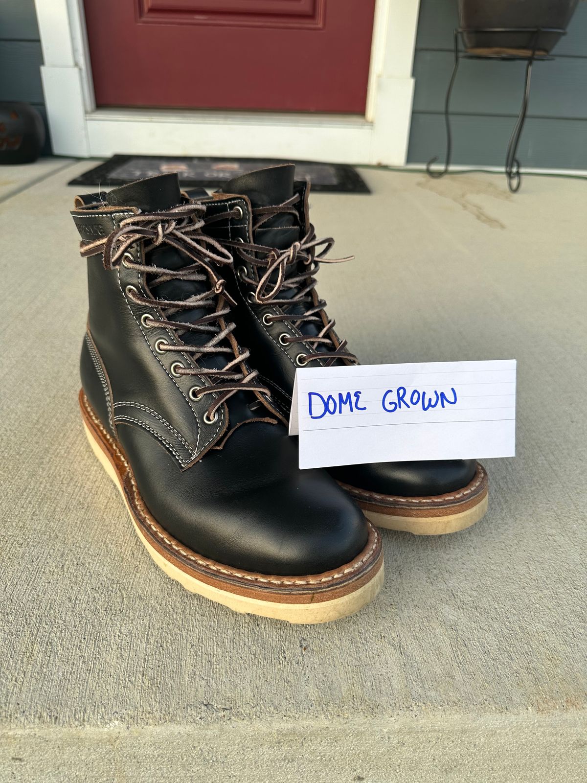 Photo by DexterityDev on November 2, 2023 of the White's 350 Cruiser in Horween Black Chromexcel.