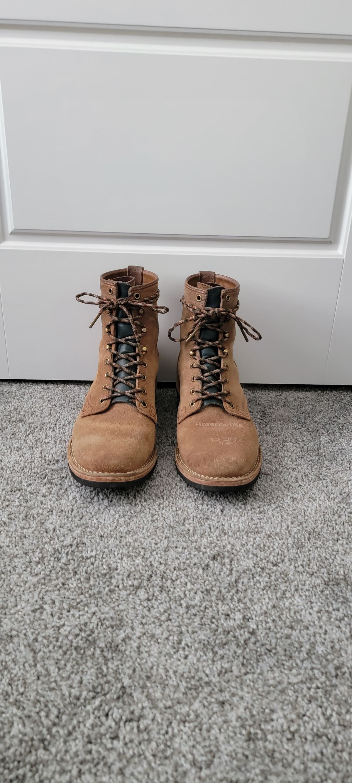 Photo by DexterityDev on March 2, 2023 of the Wesco Hendrik in Horween Natural Chromexcel Horsehide Roughout.