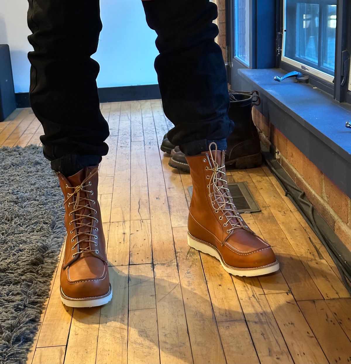 Photo by RoseAnvil_Dallin on October 13, 2022 of the Red Wing 8-Inch Classic Moc in S.B. Foot Oro Legacy.