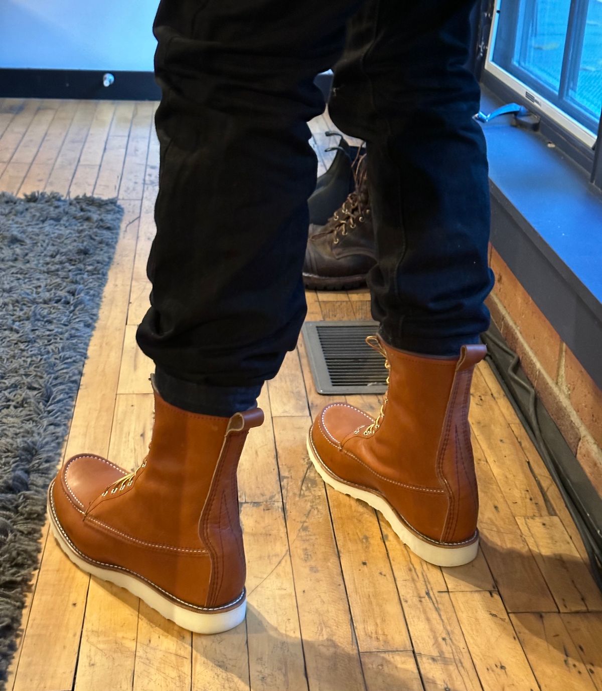 Photo by RoseAnvil_Dallin on October 13, 2022 of the Red Wing 8-Inch Classic Moc in S.B. Foot Oro Legacy.