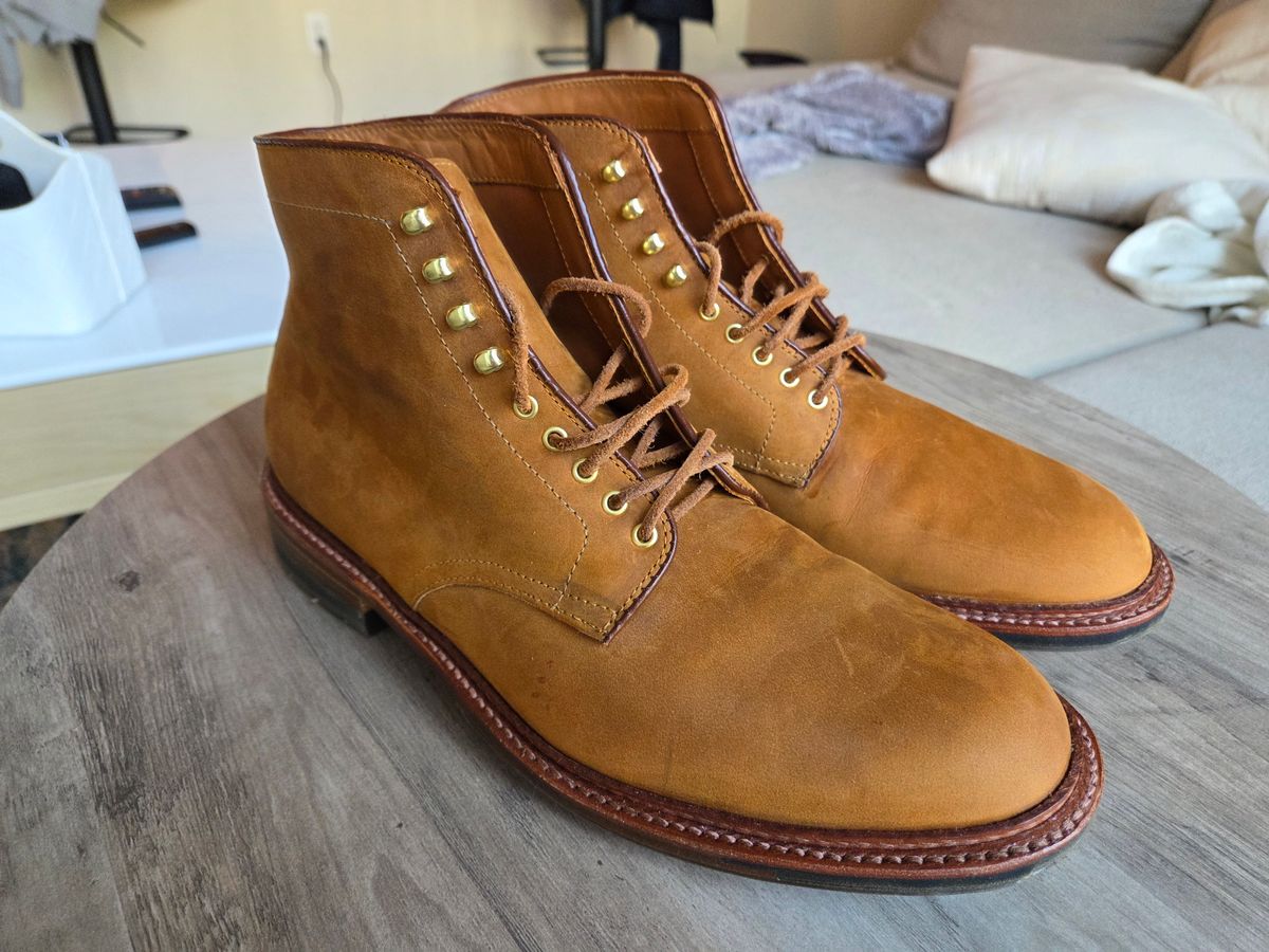 Photo by chorizohowitzer on September 5, 2025 of the Alden Plain Toe Boot in Horween Tan Smooth Chamois.