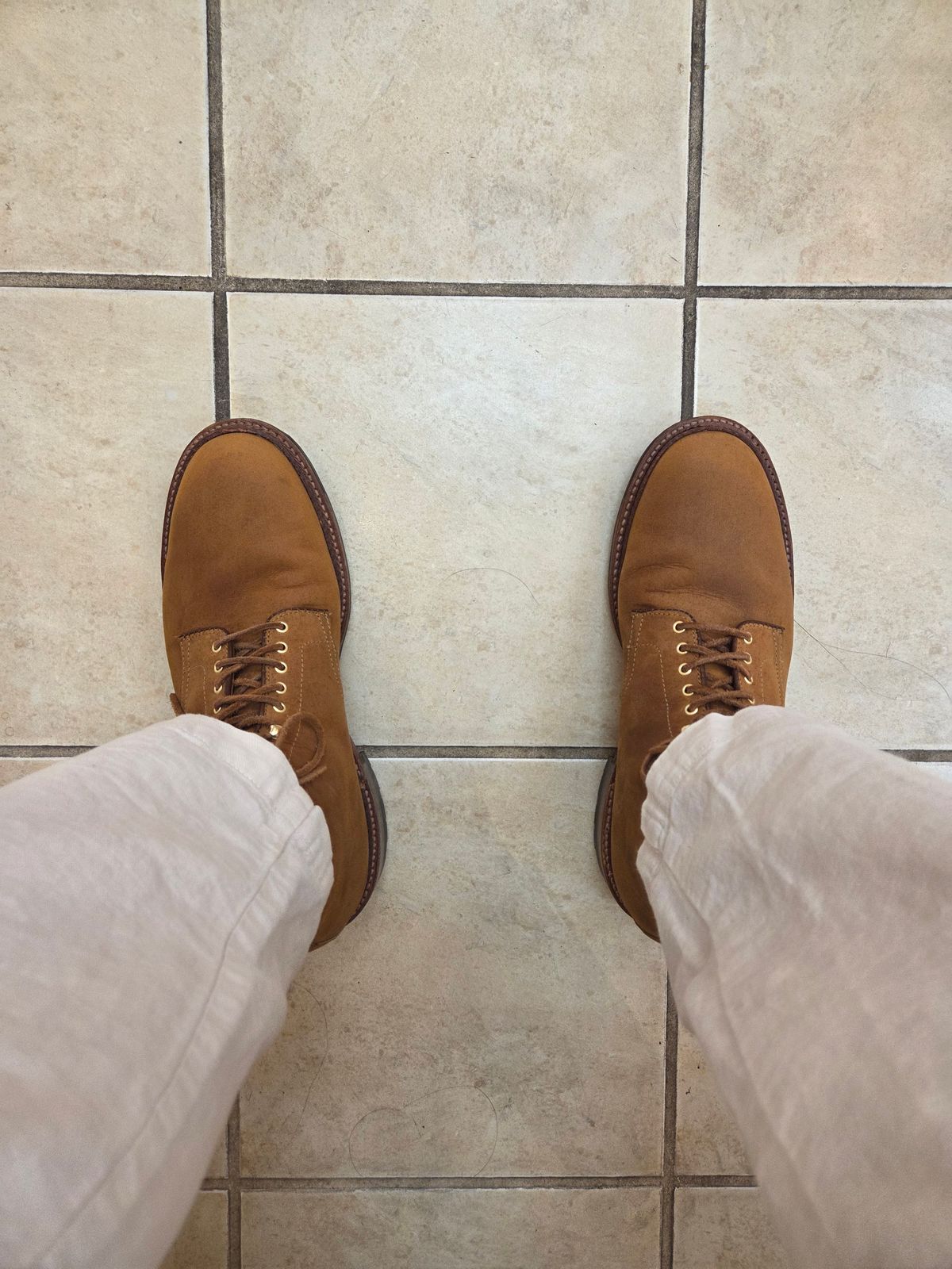 Photo by chorizohowitzer on September 20, 2025 of the Alden Plain Toe Boot in Horween Tan Smooth Chamois.