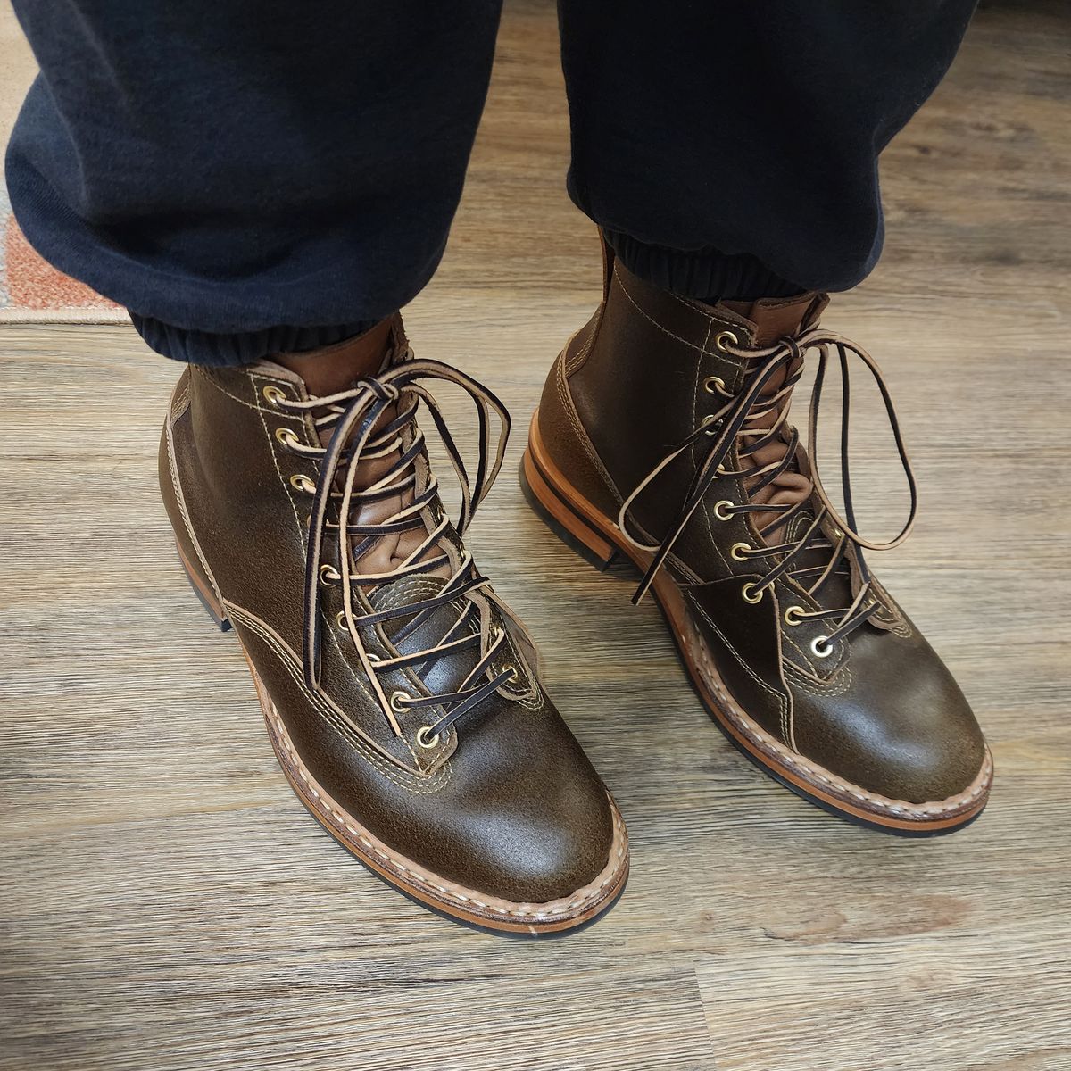 Photo by bootsup on November 10, 2023 of the White's 350 Cutter in Horween Olive Waxed Flesh.
