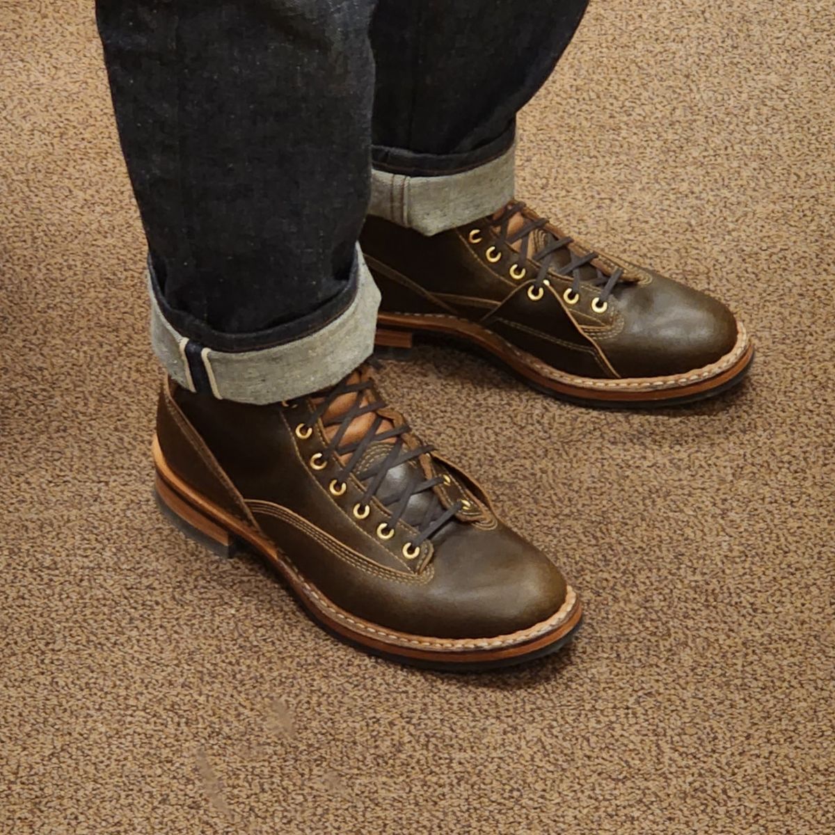Photo by bootsup on November 16, 2023 of the White's 350 Cutter in Horween Olive Waxed Flesh.