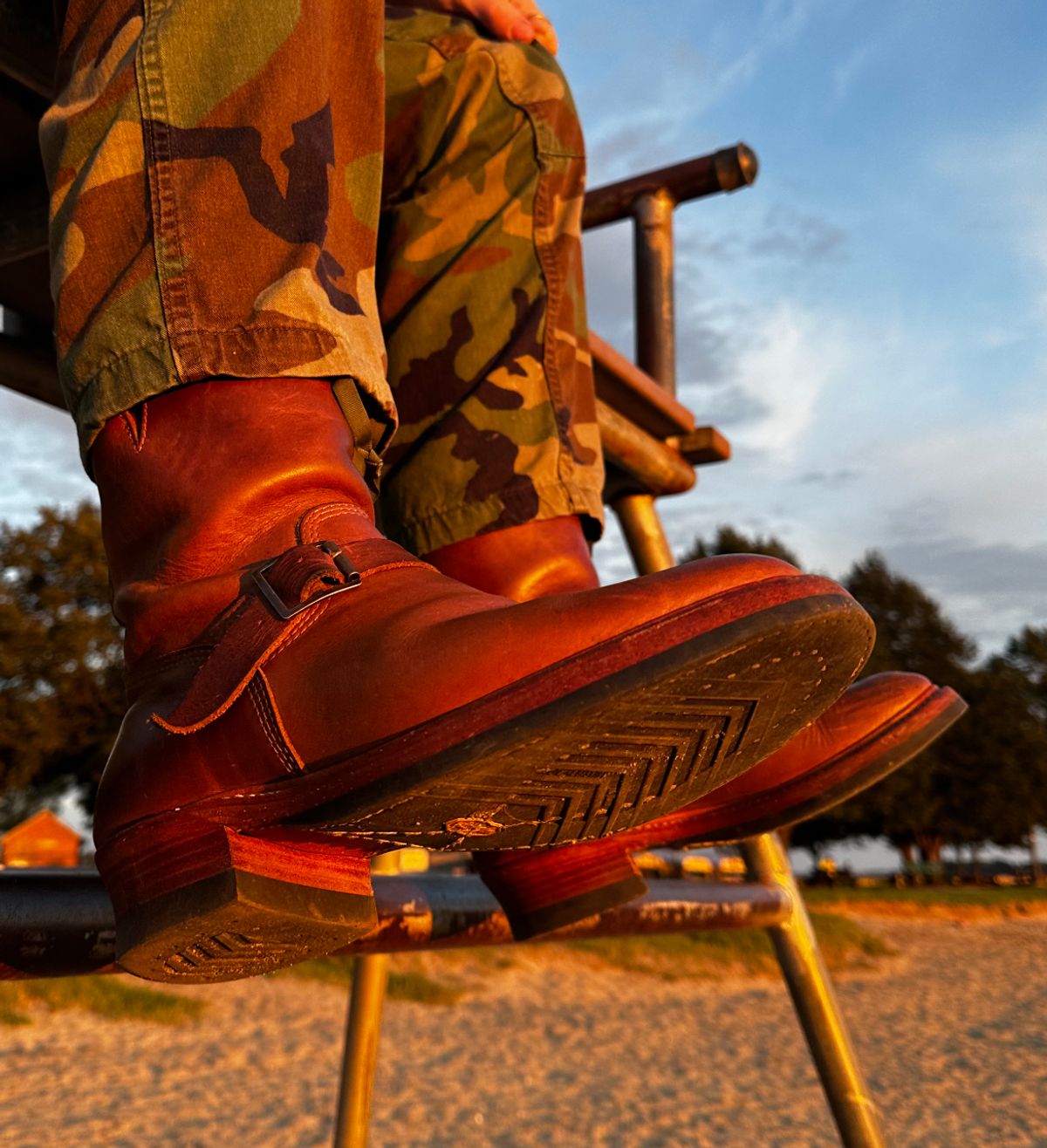 Photo by 9268Klondike on September 16, 2023 of the John Lofgren Wabash Engineer Boots in Horween Natural Chromexcel.