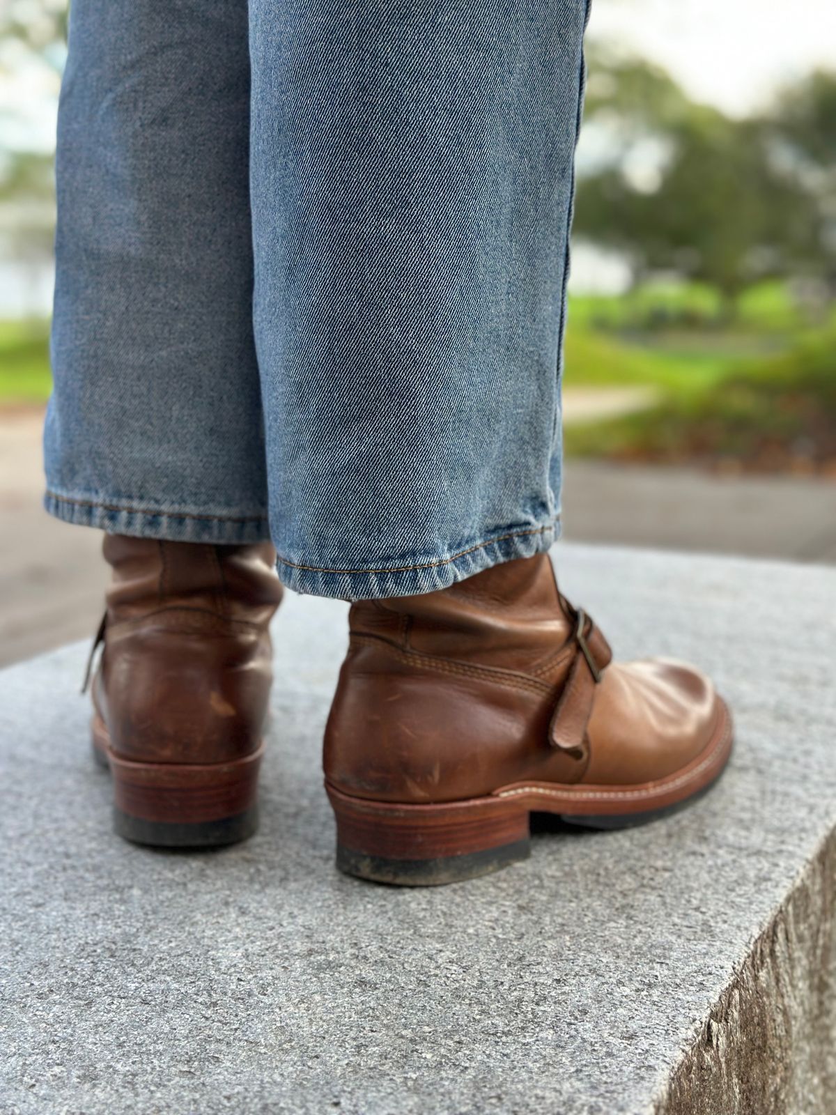 Photo by 9268Klondike on October 8, 2023 of the John Lofgren Wabash Engineer Boots in Horween Natural Chromexcel.