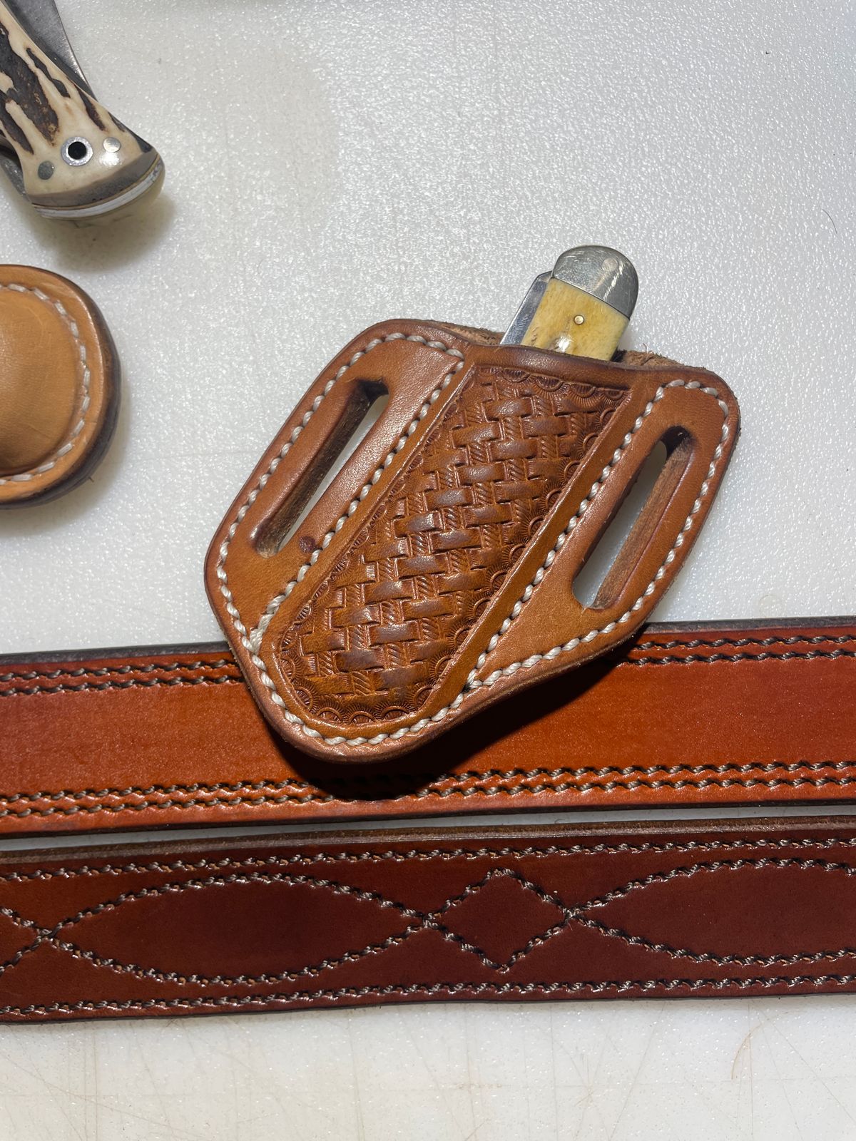 Photo by 9268Klondike on March 12, 2026 of the LMullins Leather Trapper Pancake Sheathe in Hermann Oak.