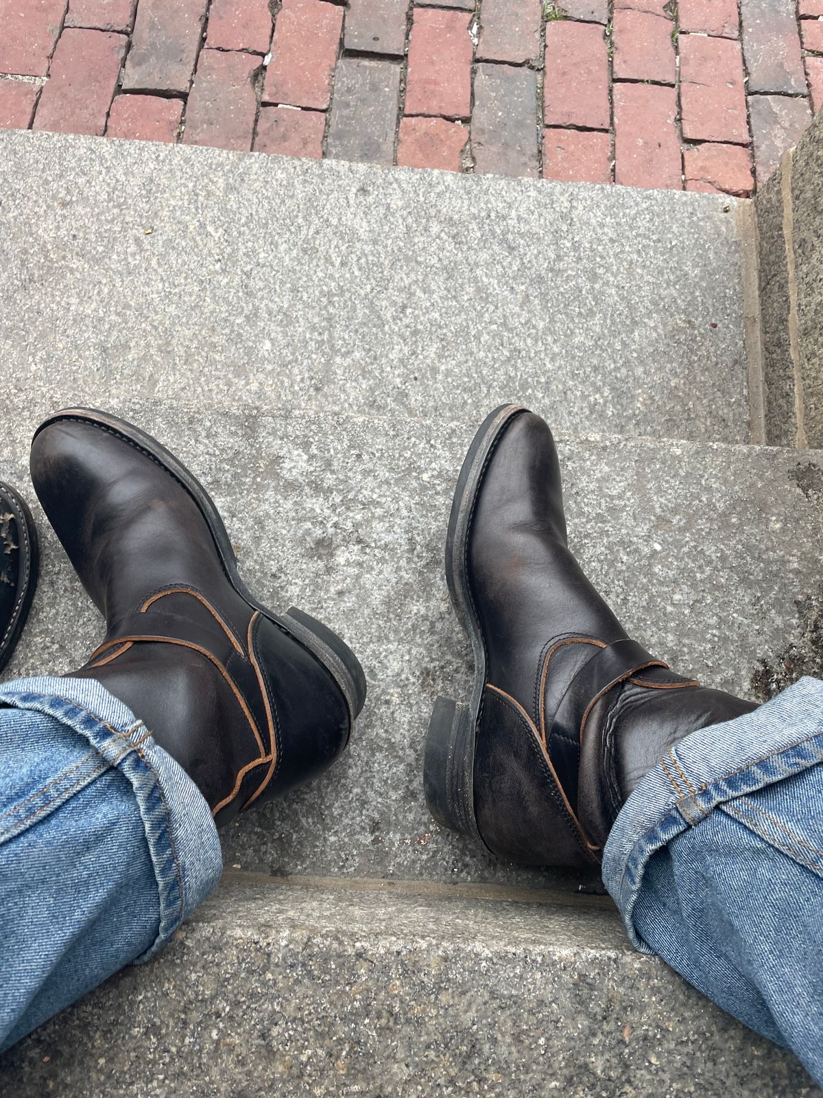 Photo by 9268Klondike on July 9, 2023 of the Attractions BILTBUCK Engineer Boots in Black Italian Horsebutt.