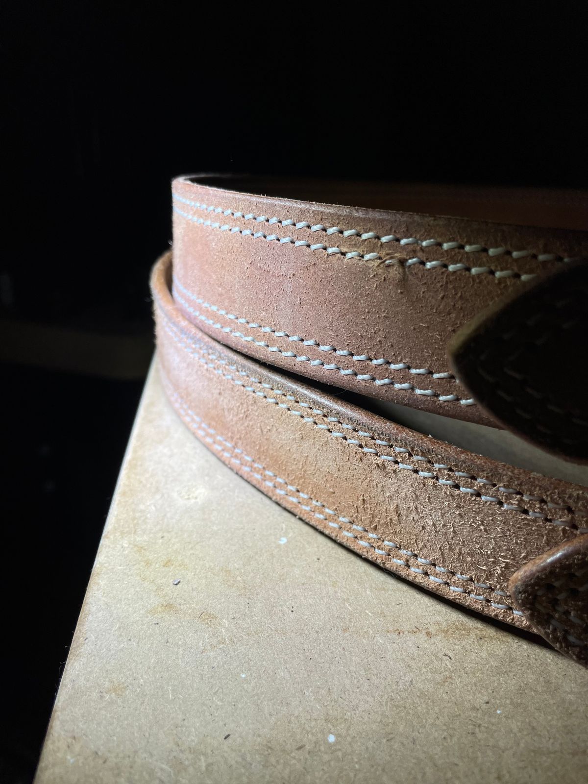 Photo by 9268Klondike on May 17, 2026 of the LMullins Leather Natural Roughout Belt in Hermann Oak.