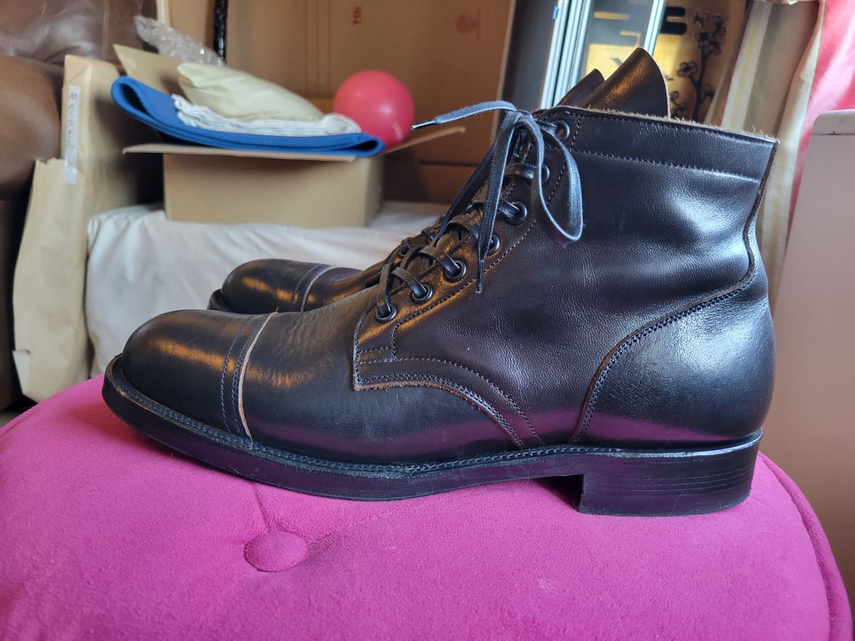 Photo by CrizzleLovesNaps on November 1, 2022 of the Viberg Service Boot in Shinki Black Latigo Teacore Horsehide.