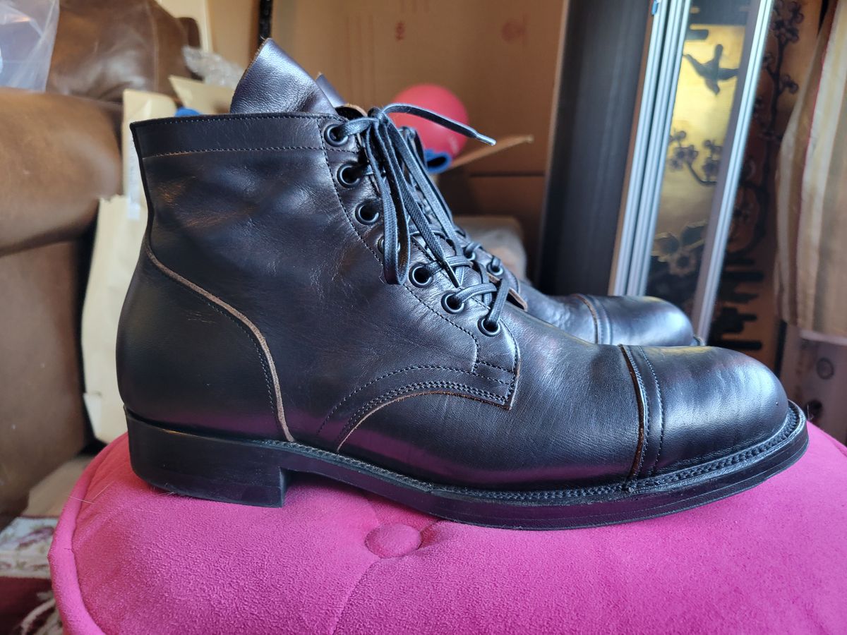 Photo by CrizzleLovesNaps on November 1, 2022 of the Viberg Service Boot in Shinki Black Latigo Teacore Horsehide.