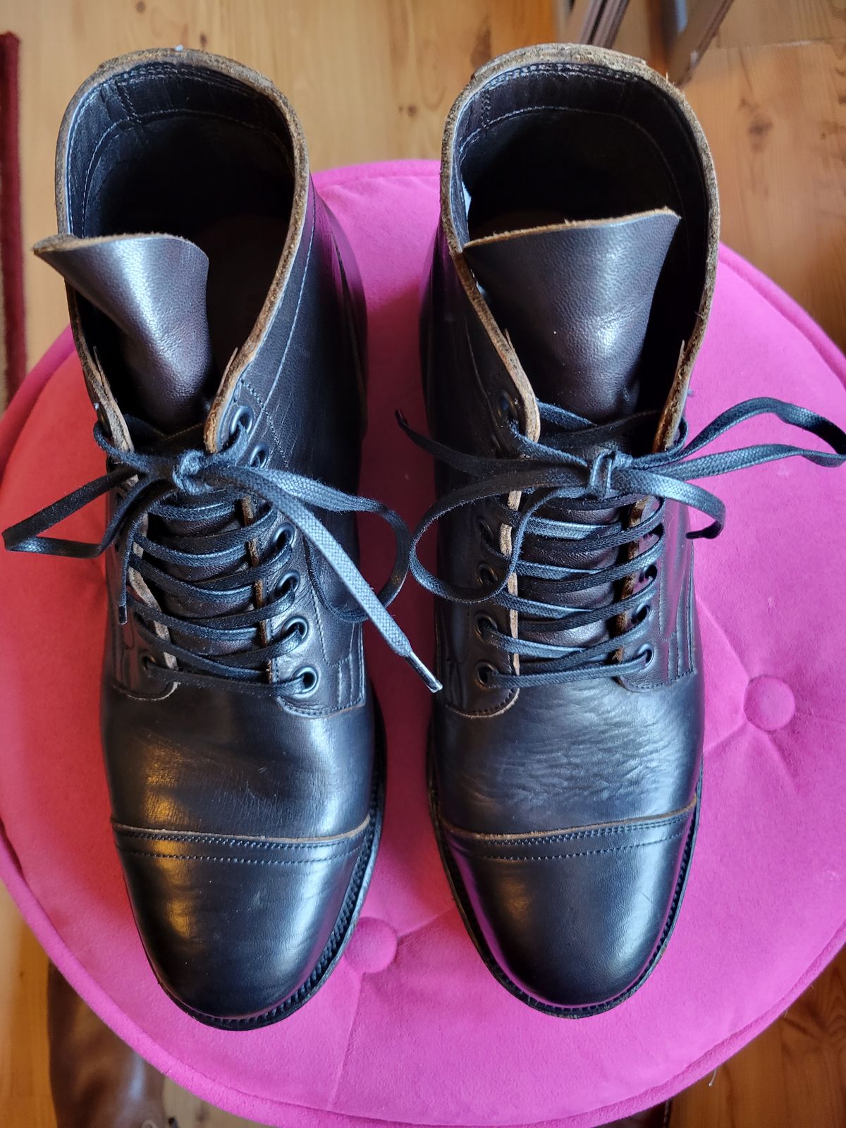 Photo by CrizzleLovesNaps on November 1, 2022 of the Viberg Service Boot in Shinki Black Latigo Teacore Horsehide.