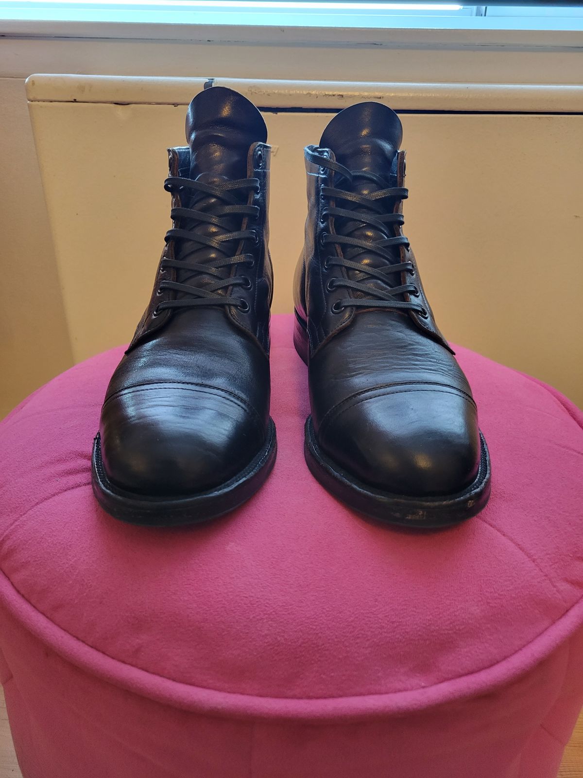 Photo by CrizzleLovesNaps on March 1, 2023 of the Viberg Service Boot in Shinki Black Latigo Teacore Horsehide.