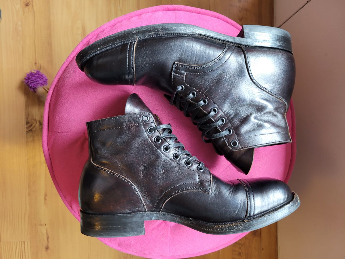 Photo by CrizzleLovesNaps on April 1, 2023 of the Viberg Service Boot in Shinki Black Latigo Teacore Horsehide.