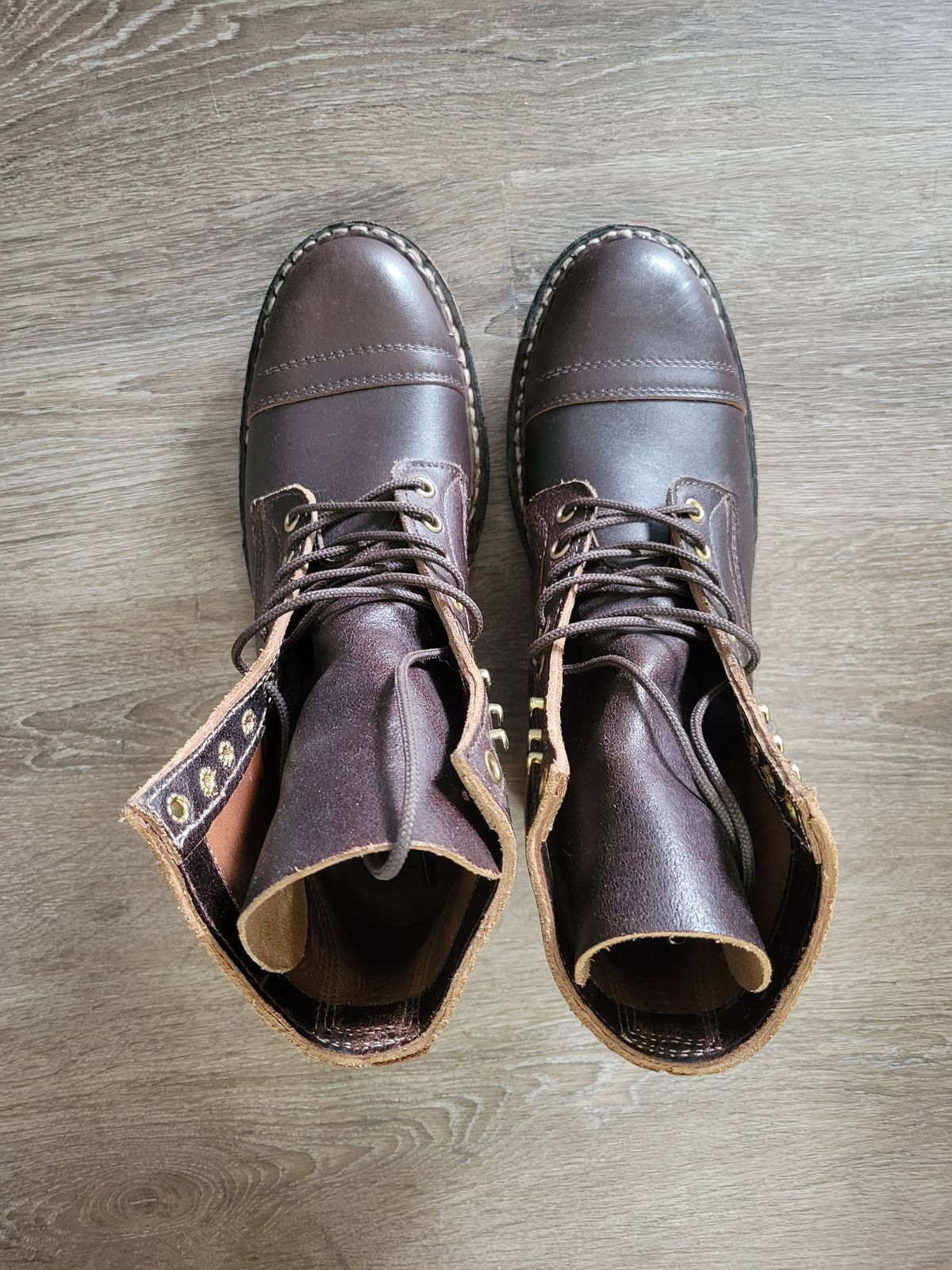 Photo by CrizzleLovesNaps on October 1, 2023 of the White's MP-M1TC in Seidel Brown Dress & Horween Dark Brown Waxed Flesh.