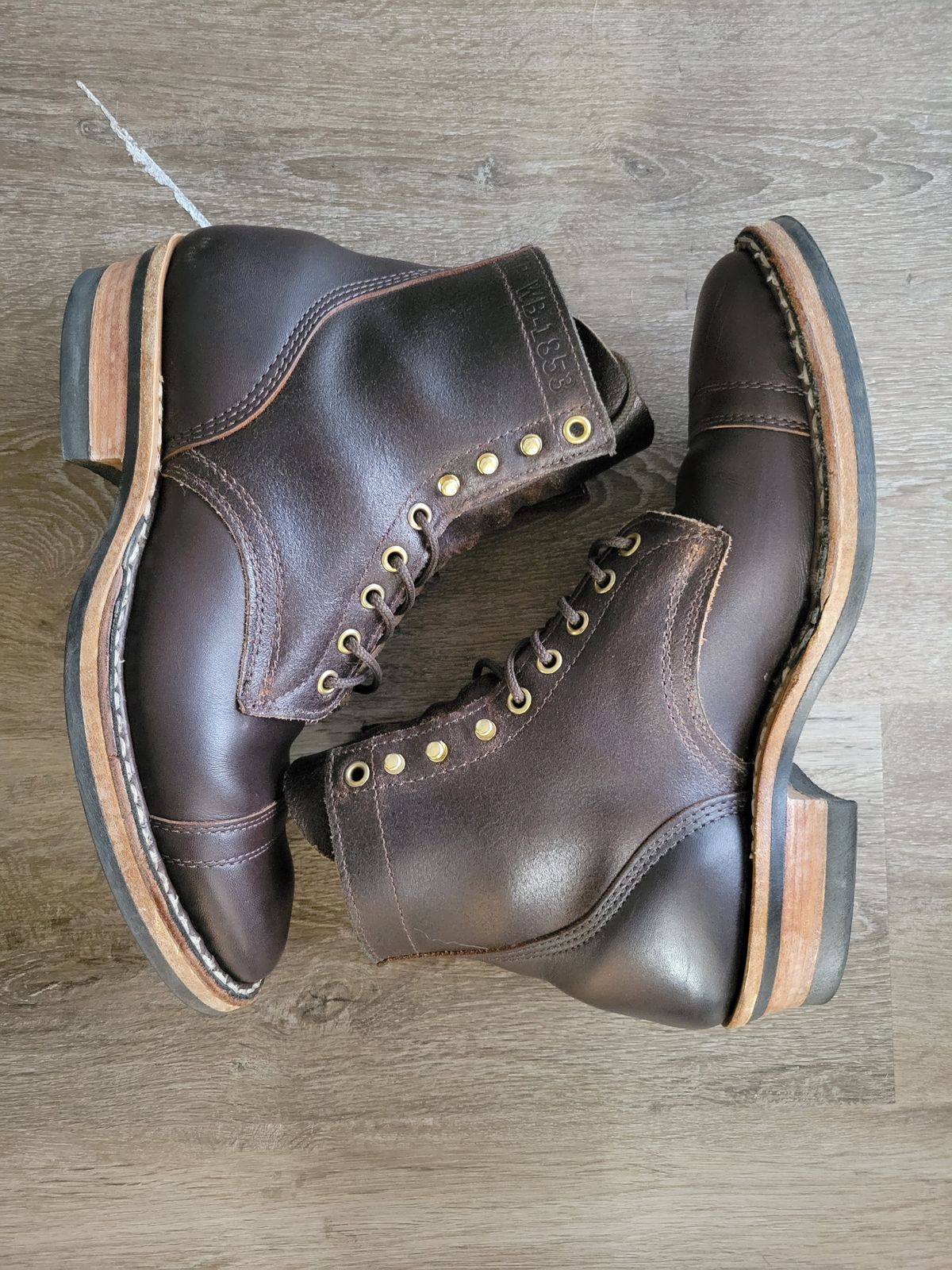 Photo by CrizzleLovesNaps on December 3, 2023 of the White's MP-M1TC in Seidel Brown Dress & Horween Dark Brown Waxed Flesh.