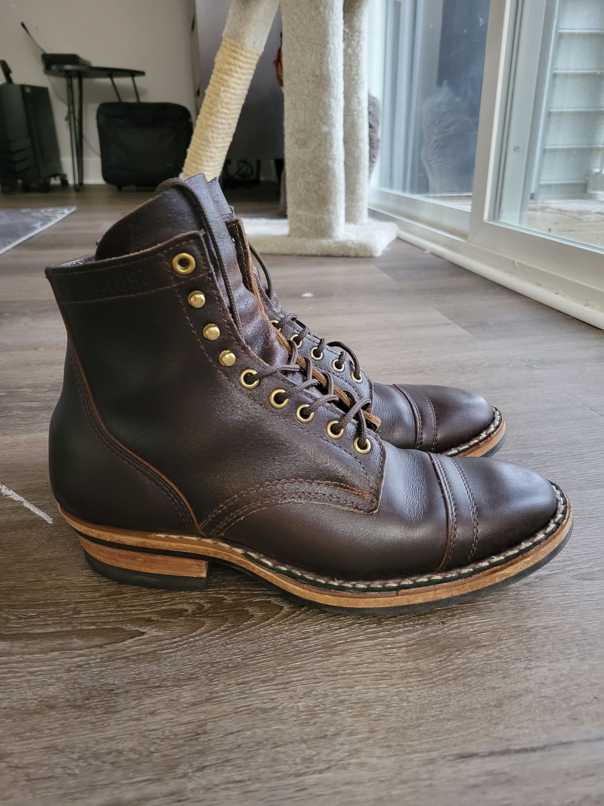Photo by CrizzleLovesNaps on December 3, 2023 of the White's MP-M1TC in Seidel Brown Dress & Horween Dark Brown Waxed Flesh.