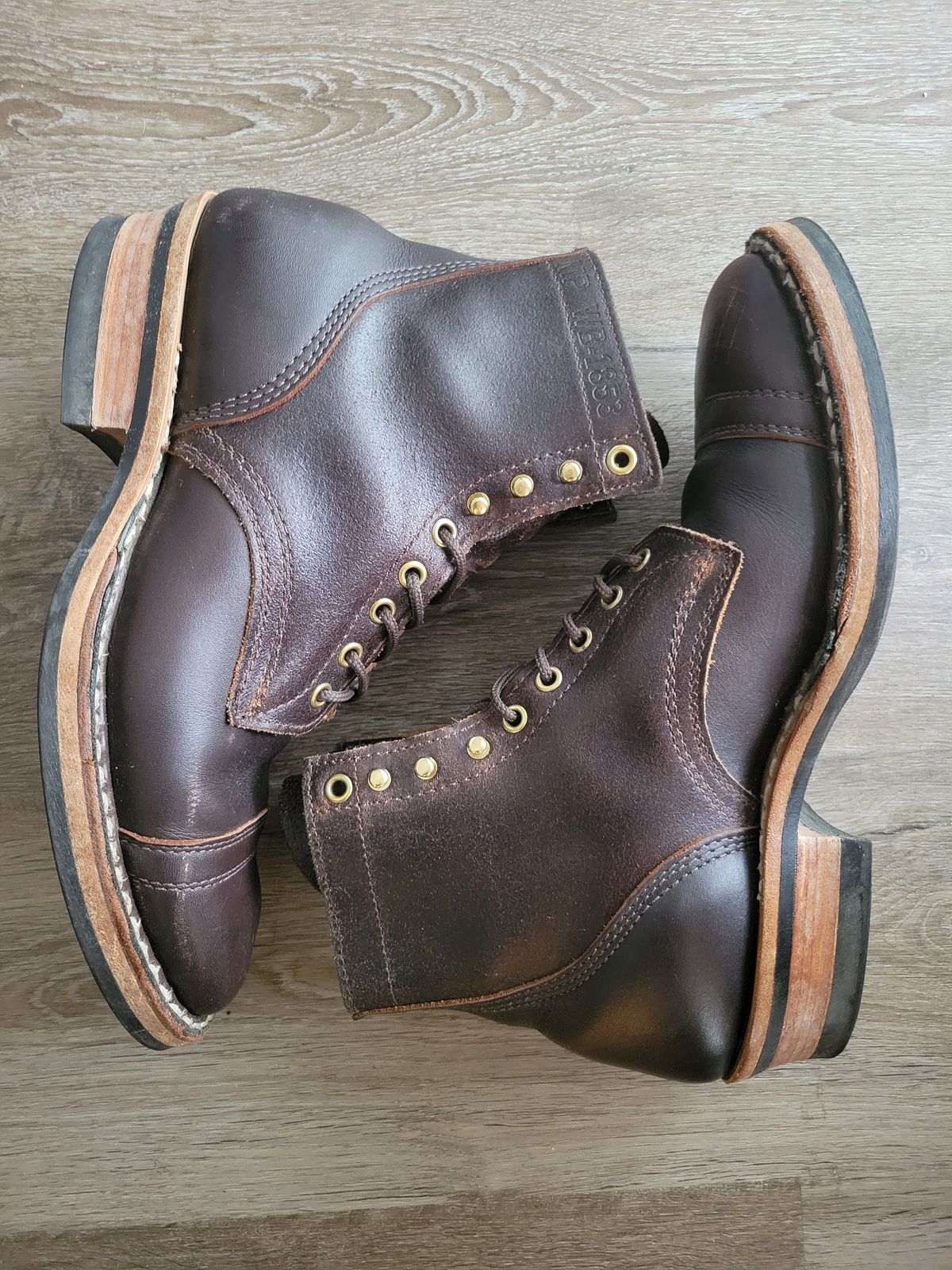 Photo by CrizzleLovesNaps on April 3, 2024 of the White's MP-M1TC in Seidel Brown Dress & Horween Dark Brown Waxed Flesh.