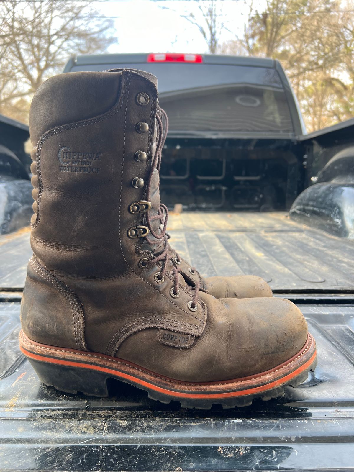 Photo by HensleyBrandon on January 2, 2024 of the Chippewa Thunderstruck 10" Logger in Brunette Waterproof Full Grain.