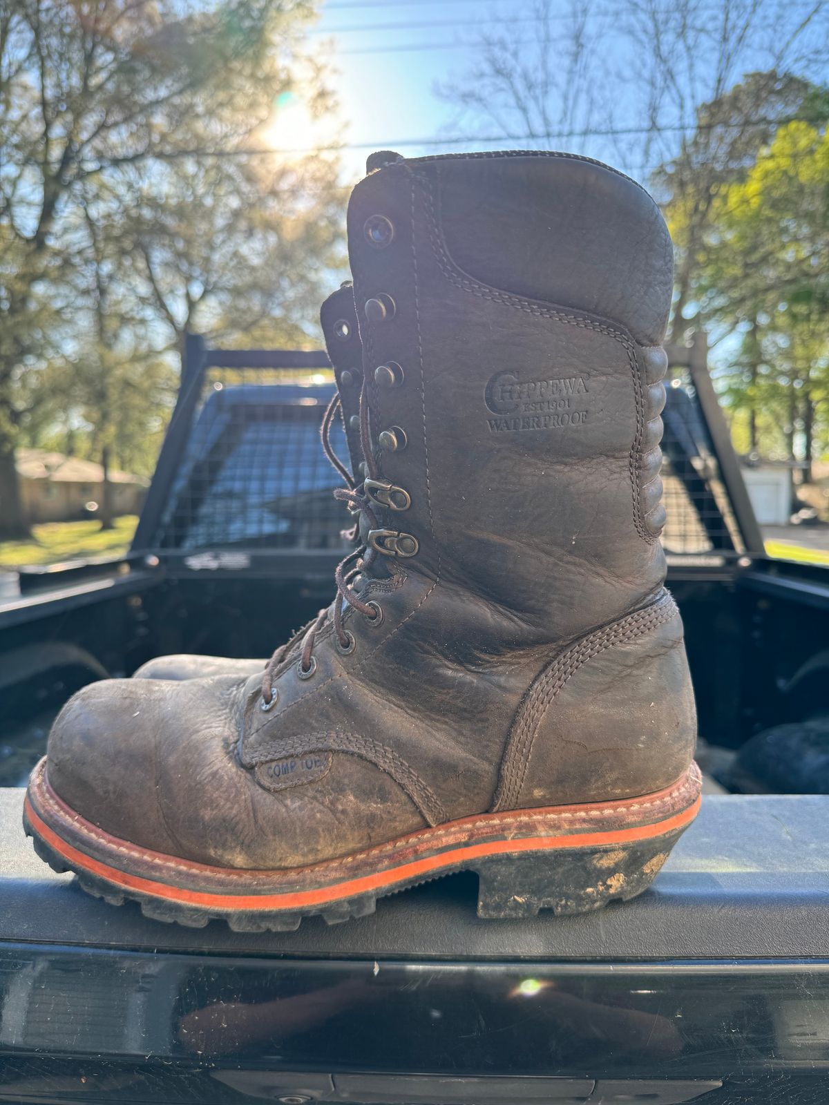 Photo by HensleyBrandon on April 2, 2024 of the Chippewa Thunderstruck 10" Logger in Brunette Waterproof Full Grain.