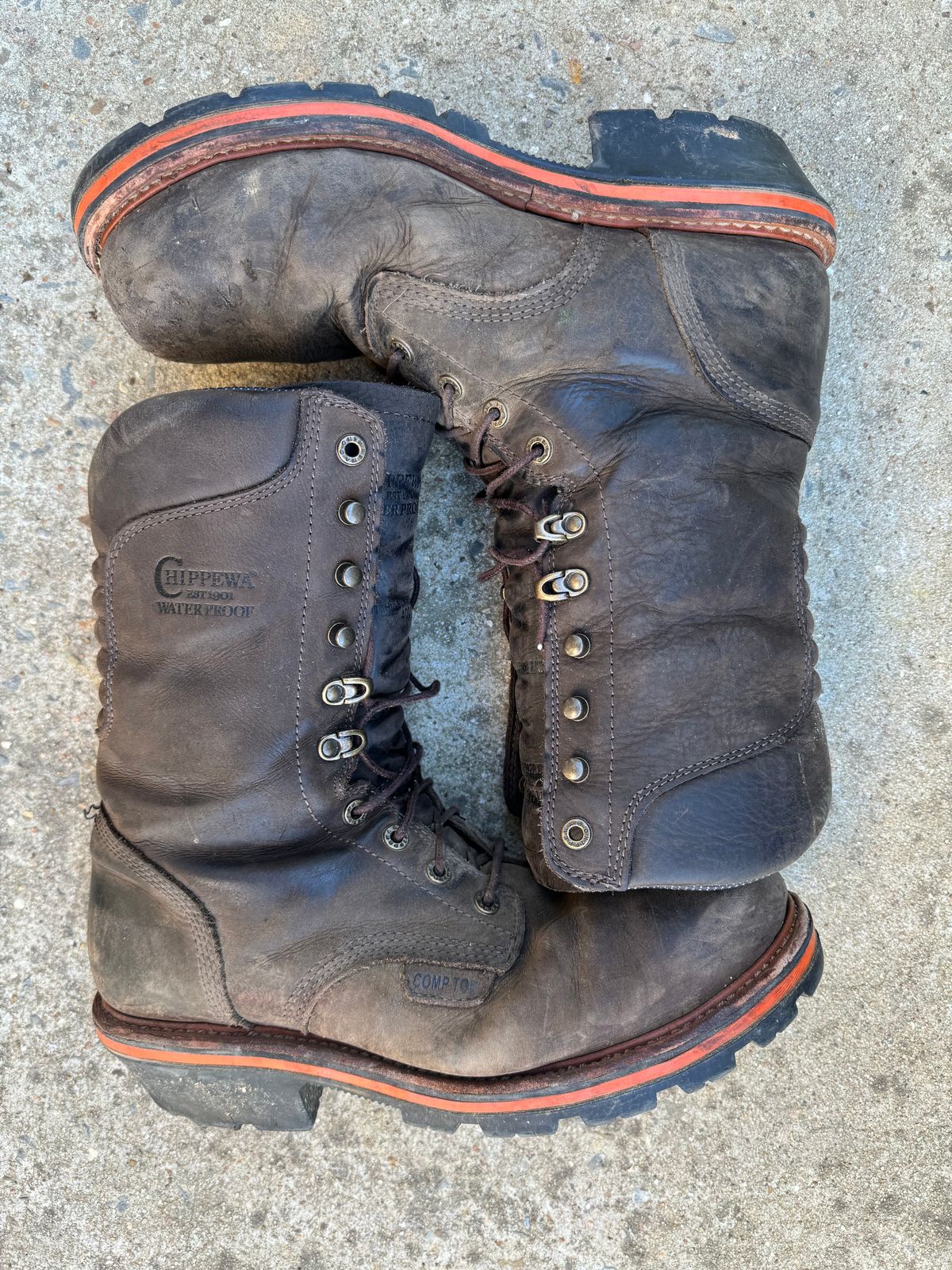 Photo by HensleyBrandon on April 2, 2024 of the Chippewa Thunderstruck 10" Logger in Brunette Waterproof Full Grain.