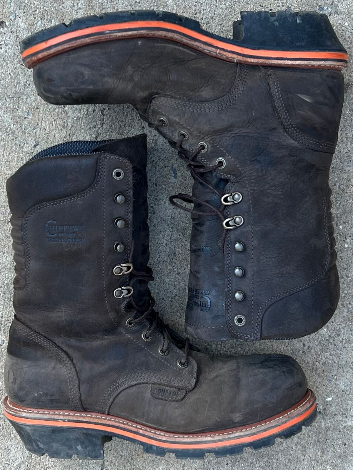 Photo by HensleyBrandon on November 5, 2023 of the Chippewa Thunderstruck 10" Logger in Brunette Waterproof Full Grain.