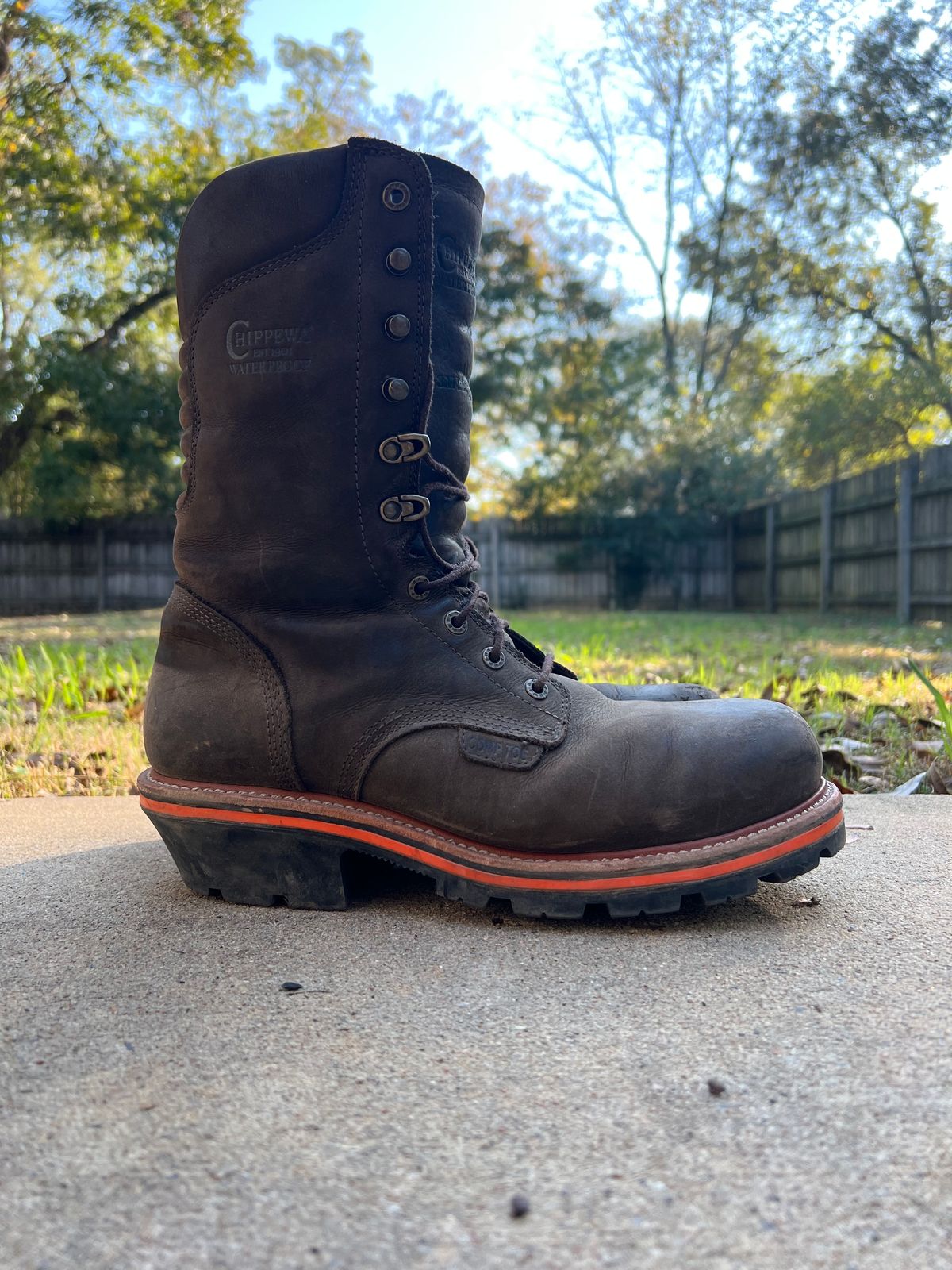 Photo by HensleyBrandon on November 5, 2023 of the Chippewa Thunderstruck 10" Logger in Brunette Waterproof Full Grain.