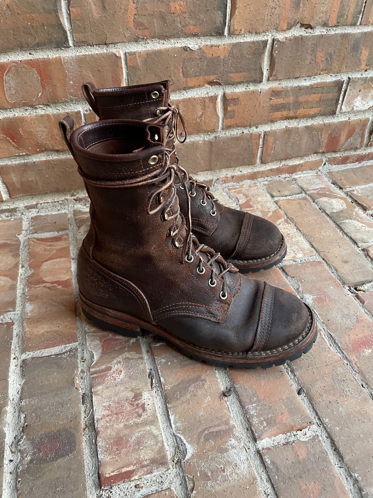 Photo by Greatlakes82 on September 1, 2023 of the Nicks Overlander in Horween Brown Waxed Flesh.