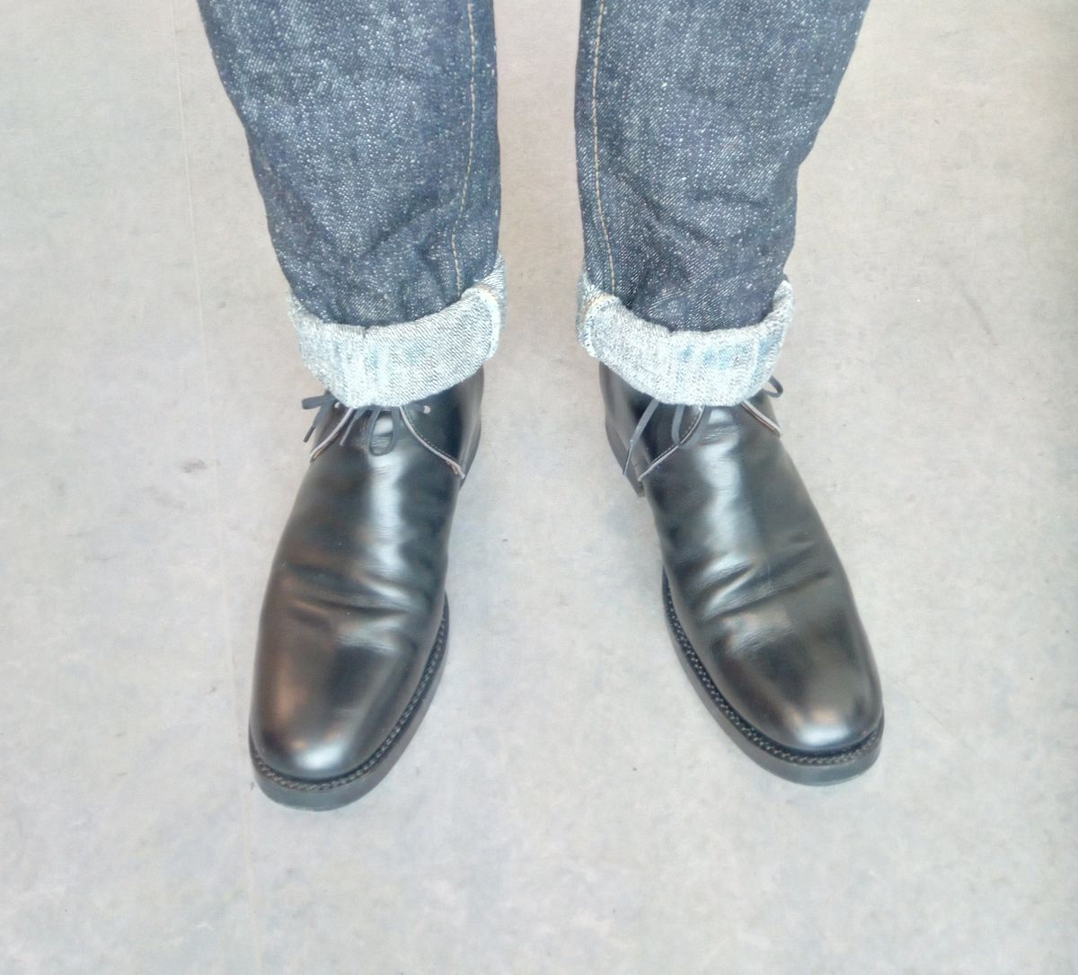 Photo by Balint on November 1, 2021 of the Clinch George Boots in Black French Kip Emboss.