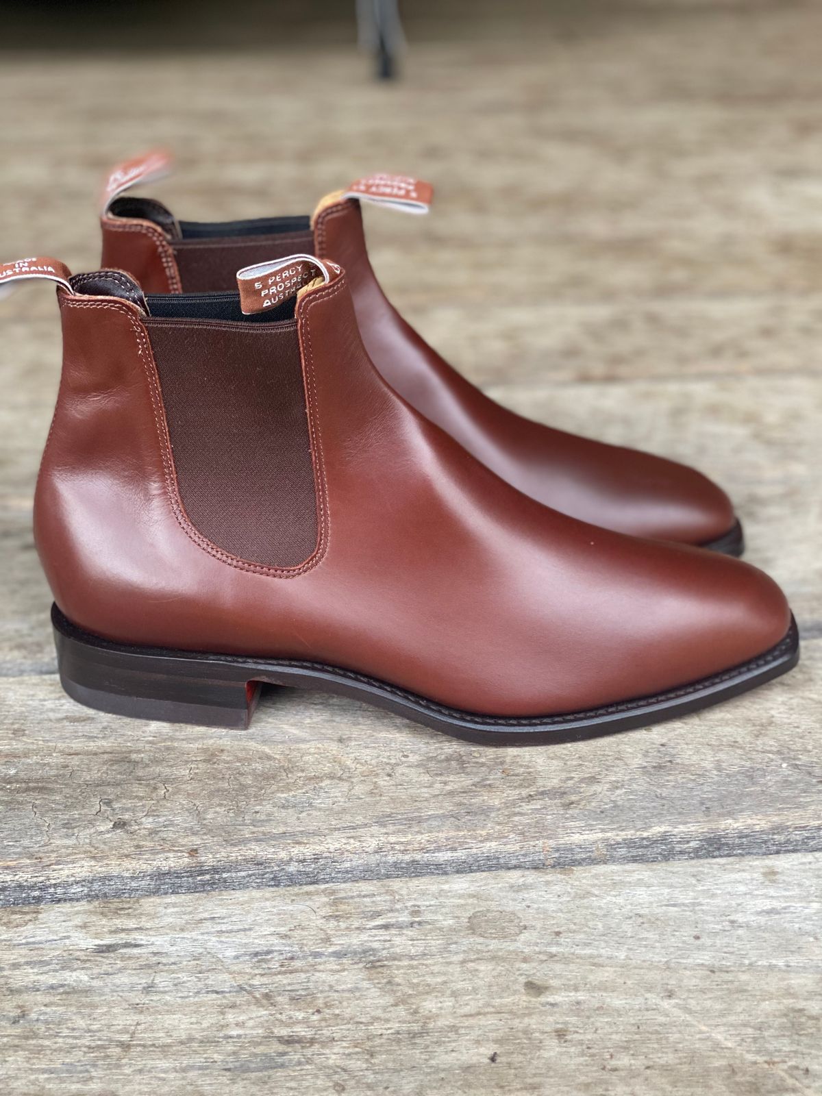 Photo by downunderthunder on October 1, 2022 of the R.M. Williams Signature Craftsman Boot in Dark Tan Veal Calf.