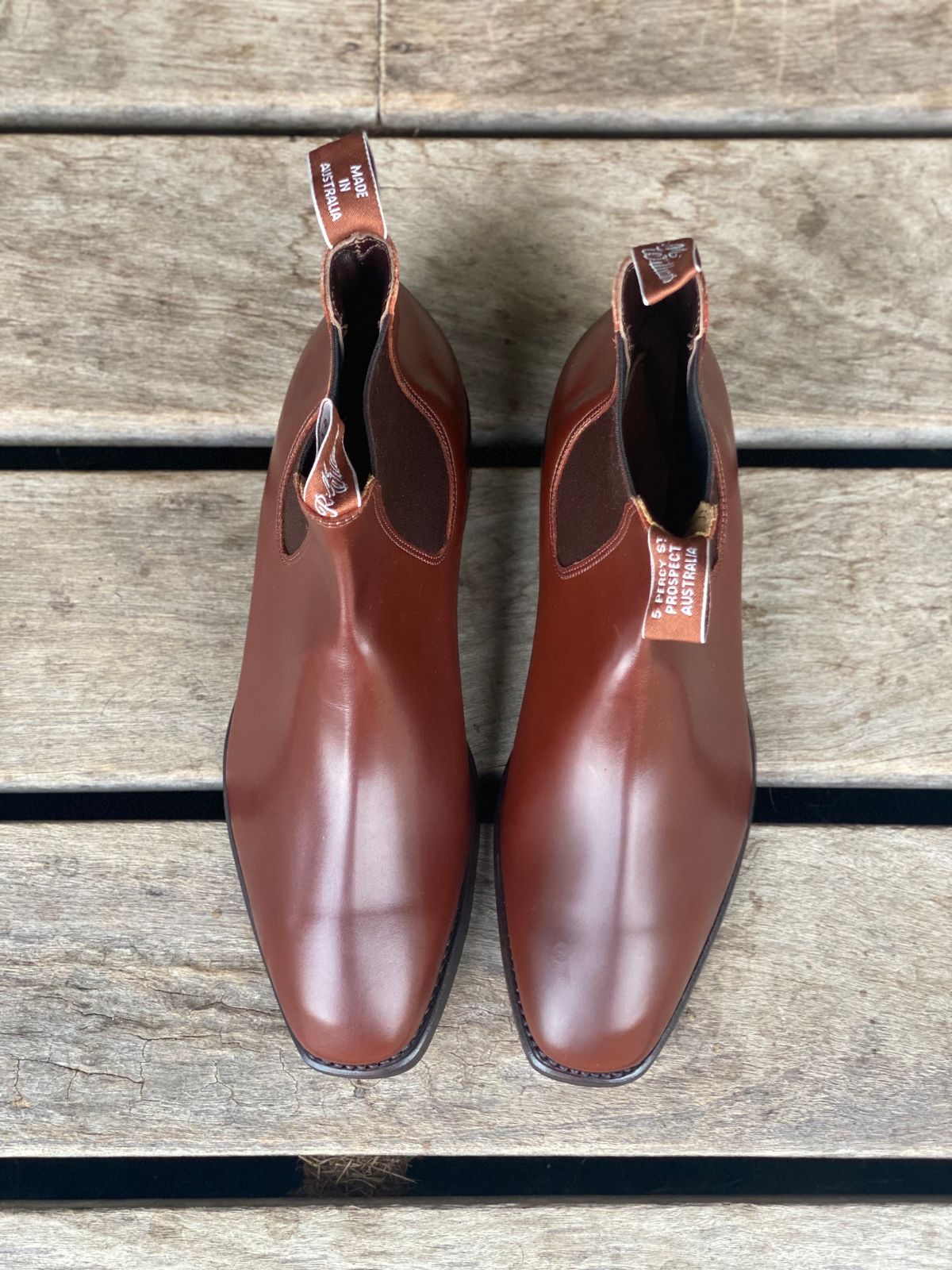 Photo by downunderthunder on October 1, 2022 of the R.M. Williams Signature Craftsman Boot in Dark Tan Veal Calf.
