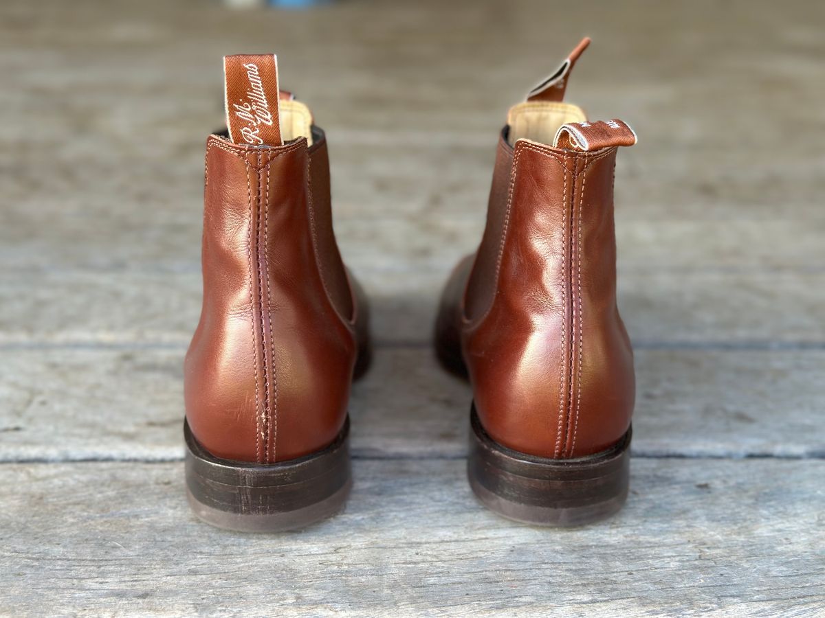 Photo by downunderthunder on November 5, 2022 of the R.M. Williams Signature Craftsman Boot in Dark Tan Veal Calf.