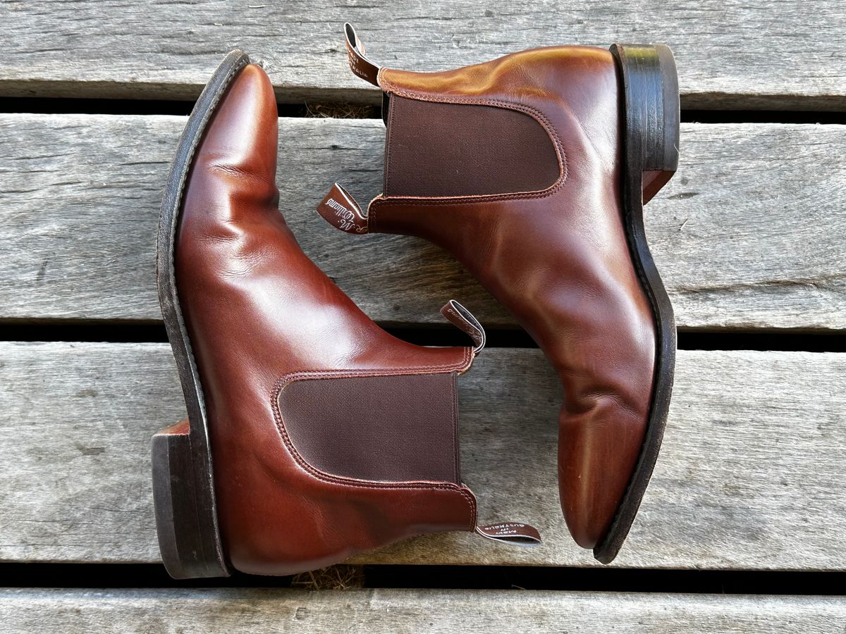 Photo by downunderthunder on January 1, 2023 of the R.M. Williams Signature Craftsman Boot in Dark Tan Veal Calf.