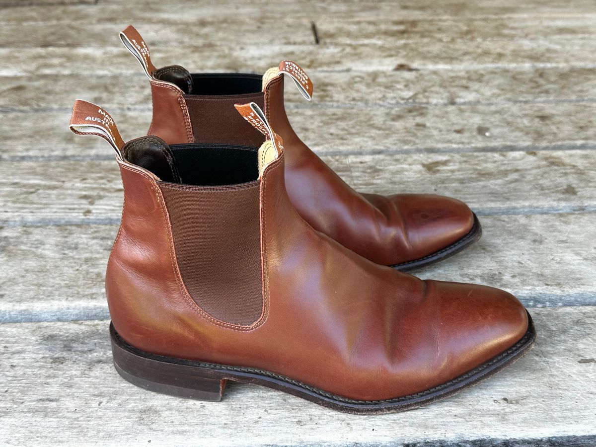 Photo by downunderthunder on January 1, 2023 of the R.M. Williams Signature Craftsman Boot in Dark Tan Veal Calf.