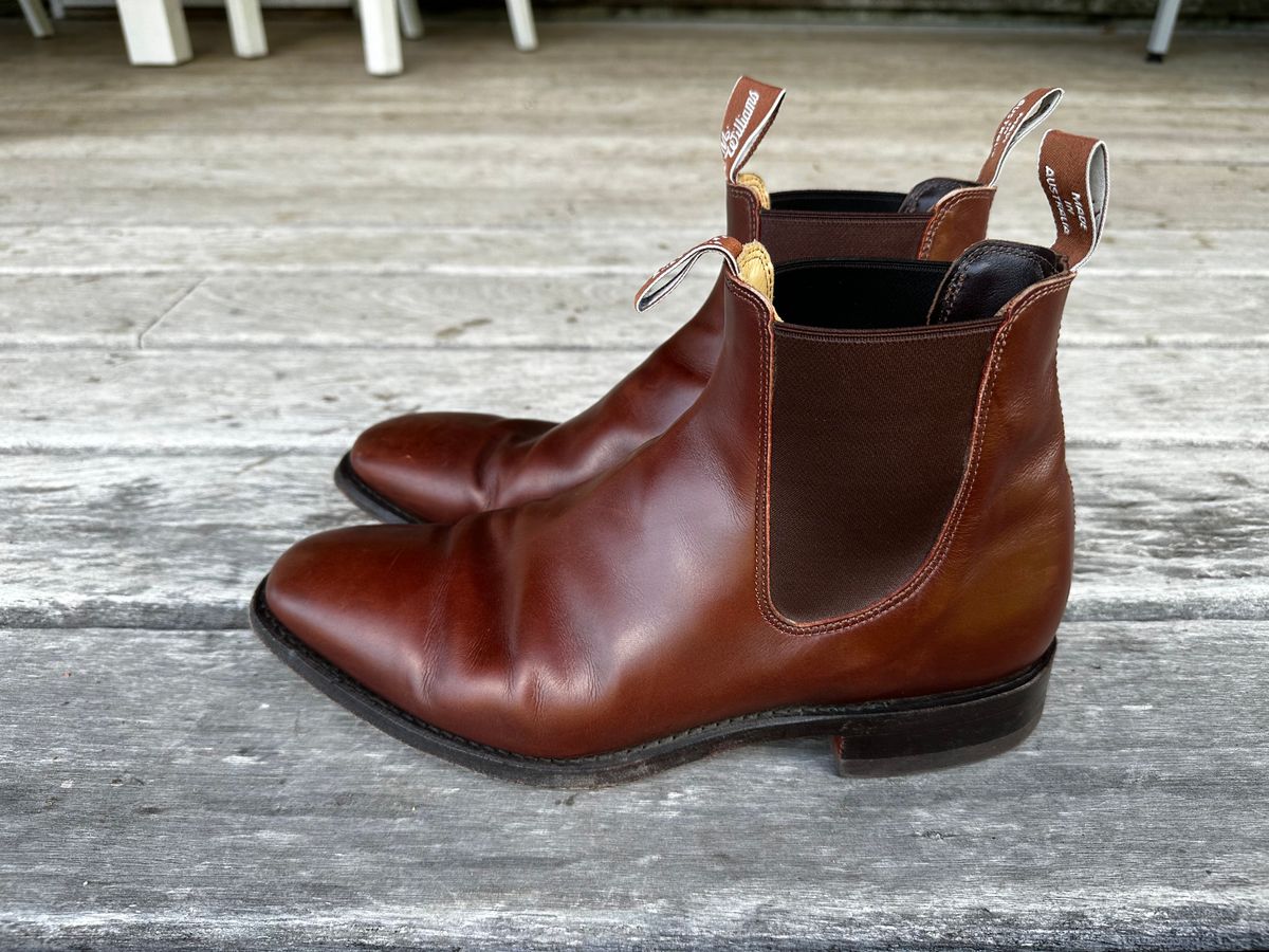 Photo by downunderthunder on February 5, 2023 of the R.M. Williams Signature Craftsman Boot in Dark Tan Veal Calf.