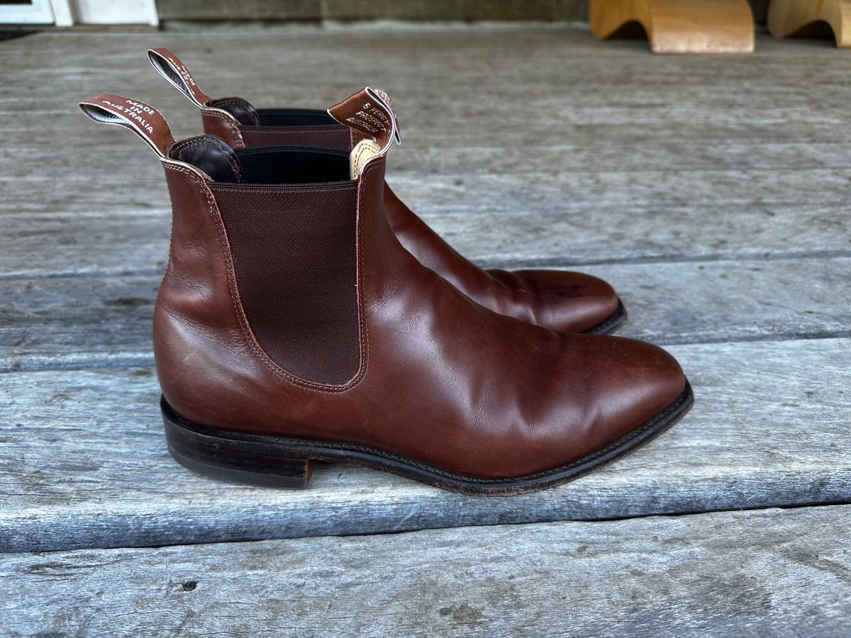 Photo by downunderthunder on March 5, 2023 of the R.M. Williams Signature Craftsman Boot in Dark Tan Veal Calf.