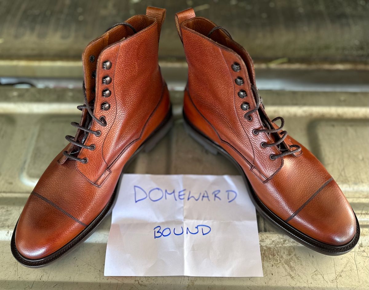 Photo by downunderthunder on October 1, 2023 of the Edward Green Galway in Rosewood Country Calf.