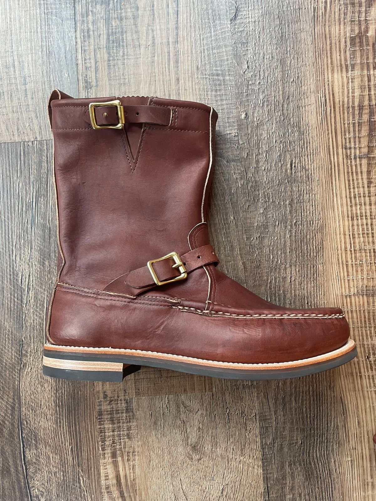 Photo by Lukeofboots on October 1, 2023 of the Russell Moccasin Co. Nochaway Cavalier in Red Maple Oil Tan.