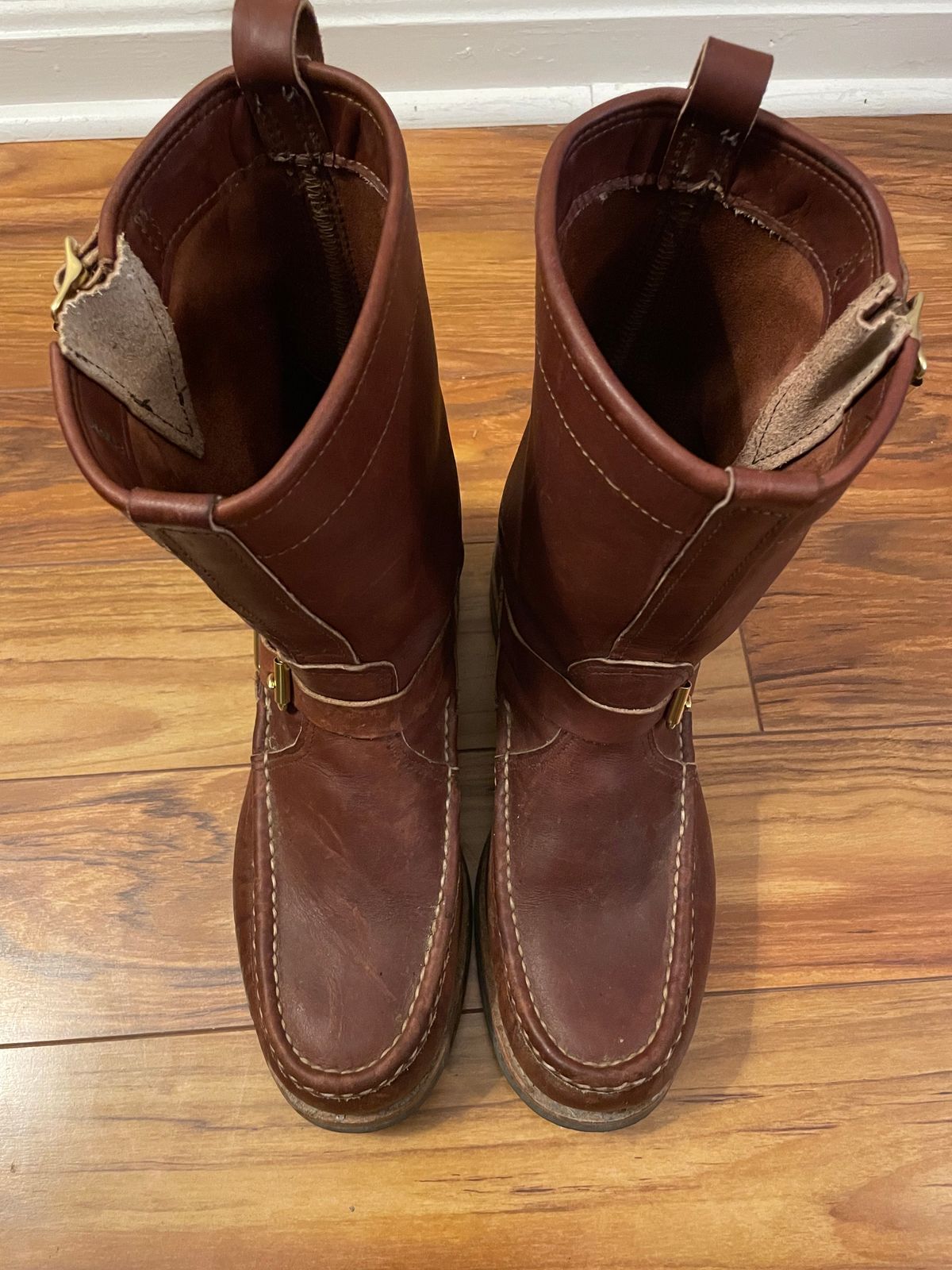 Photo by Lukeofboots on November 6, 2023 of the Russell Moccasin Co. Nochaway Cavalier in Red Maple Oil Tan.