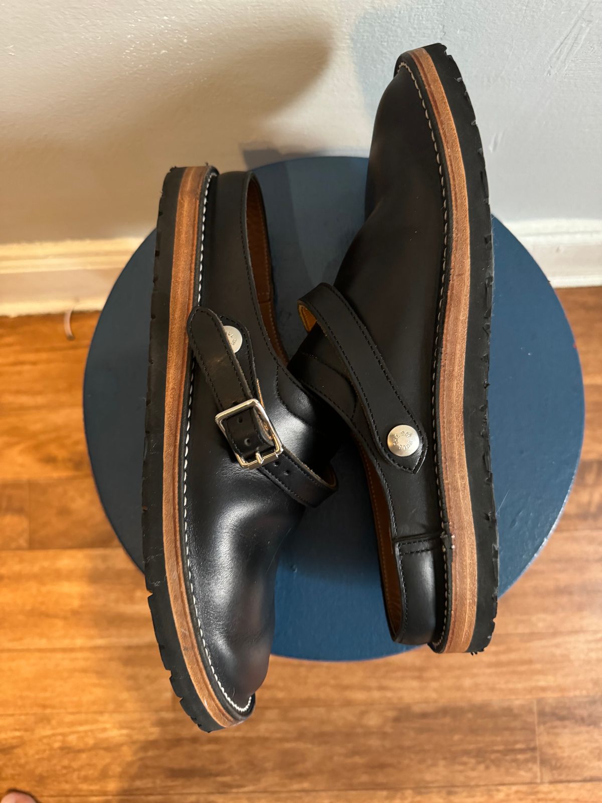 Photo by mister_stantastic on November 3, 2023 of the Zerrows Sabot Sandal in Horween Black Chromexcel.