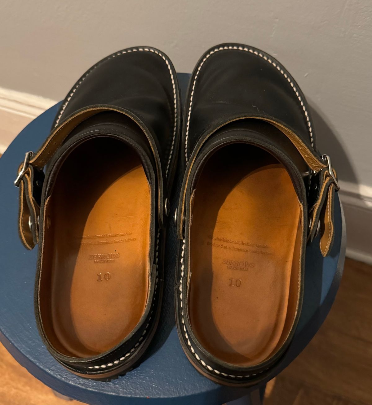 Photo by mister_stantastic on December 3, 2023 of the Zerrows Sabot Sandal in Horween Black Chromexcel.