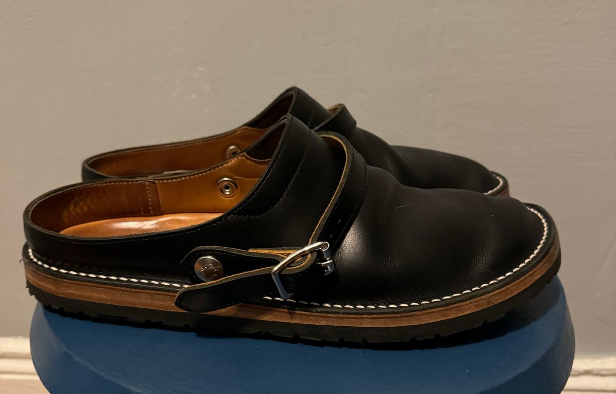 Photo by mister_stantastic on December 3, 2023 of the Zerrows Sabot Sandal in Horween Black Chromexcel.