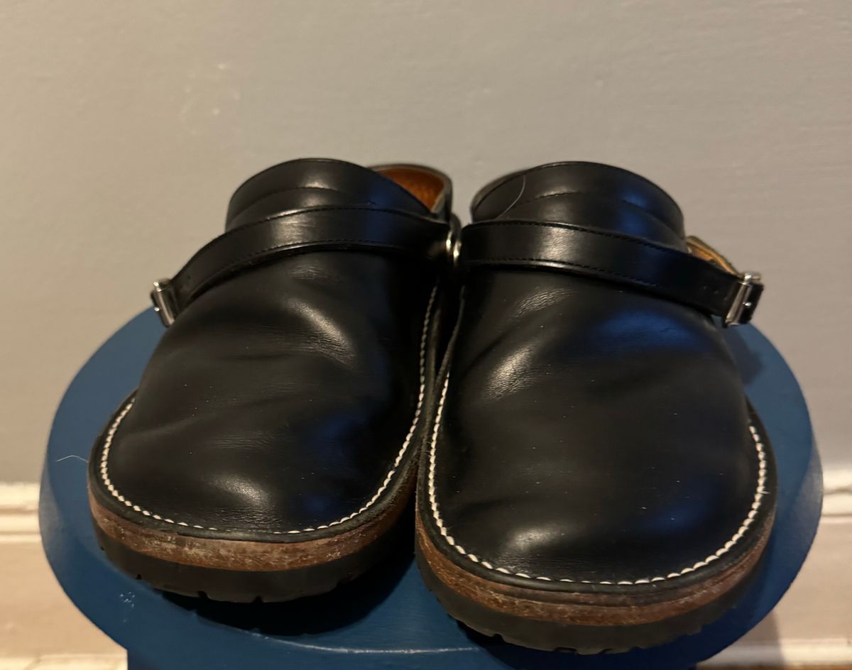 Photo by mister_stantastic on February 6, 2024 of the Zerrows Sabot Sandal in Horween Black Chromexcel.