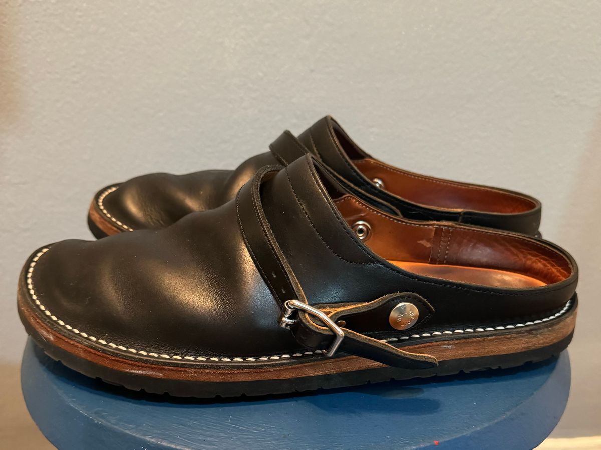 Photo by mister_stantastic on March 5, 2024 of the Zerrows Sabot Sandal in Horween Black Chromexcel.